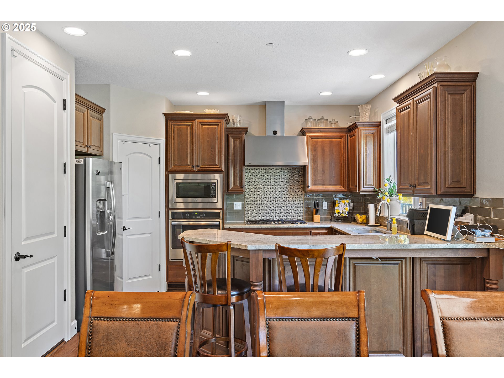 3096 NW PARKHURST TER, Portland