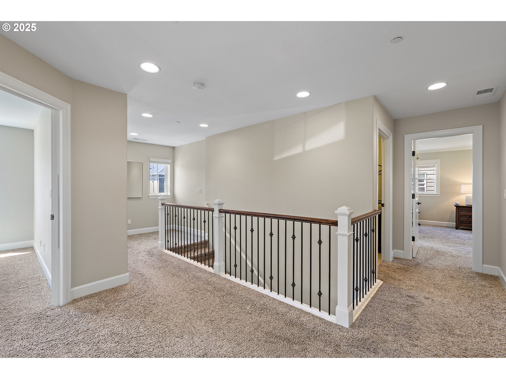 3096 NW PARKHURST TER, Portland