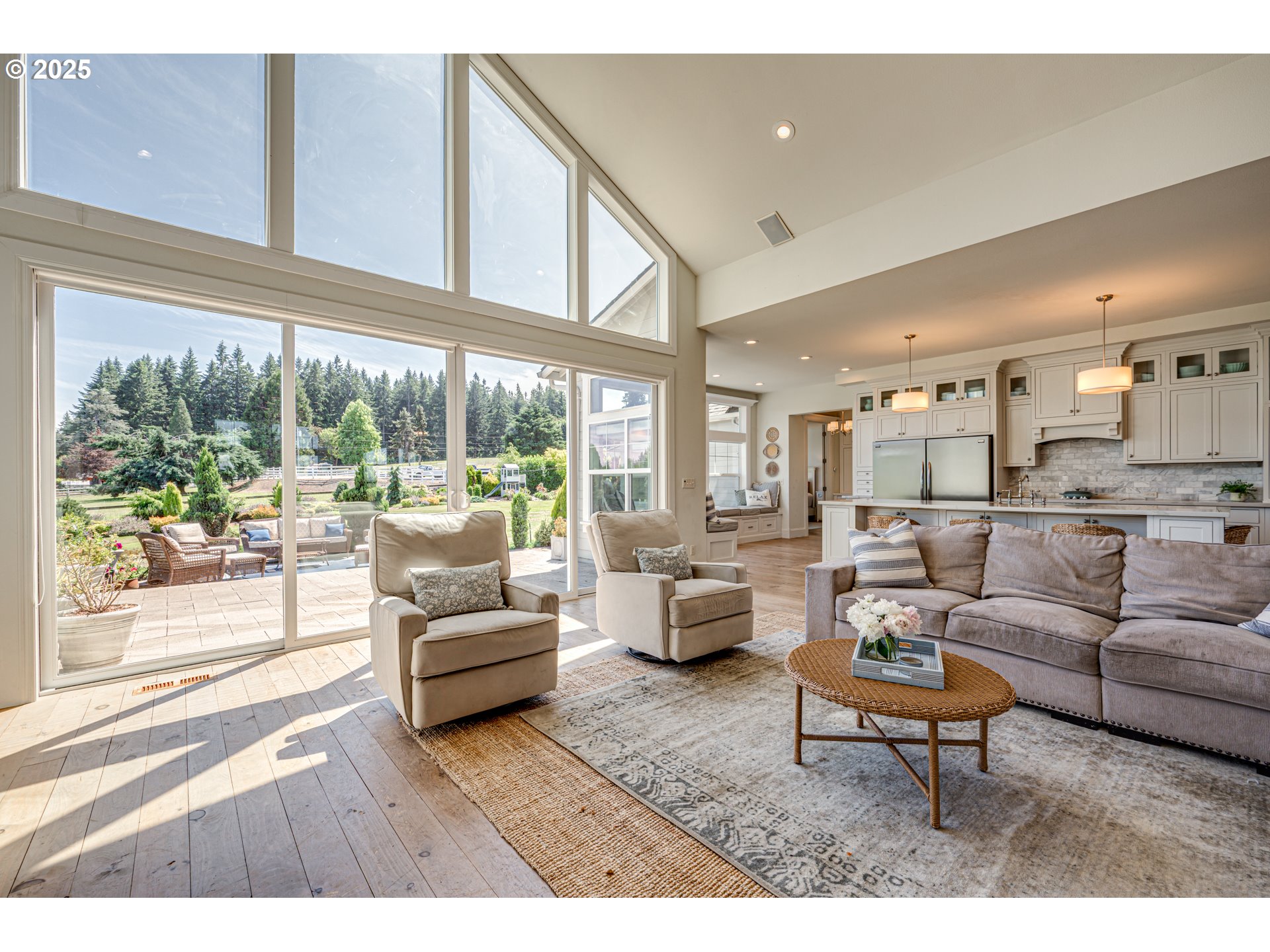 22796 SE GEORGIA LEE LN