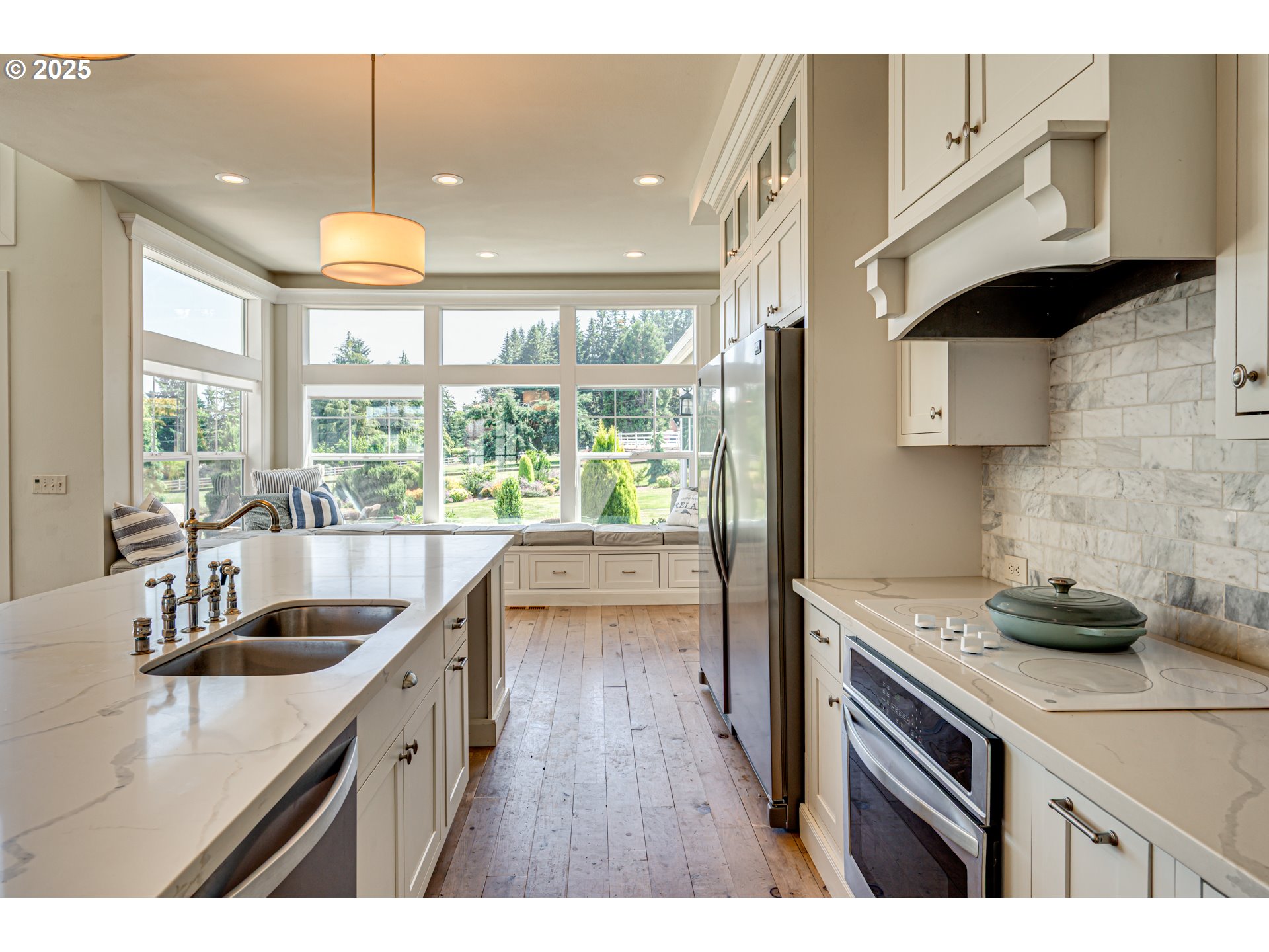 22796 SE GEORGIA LEE LN