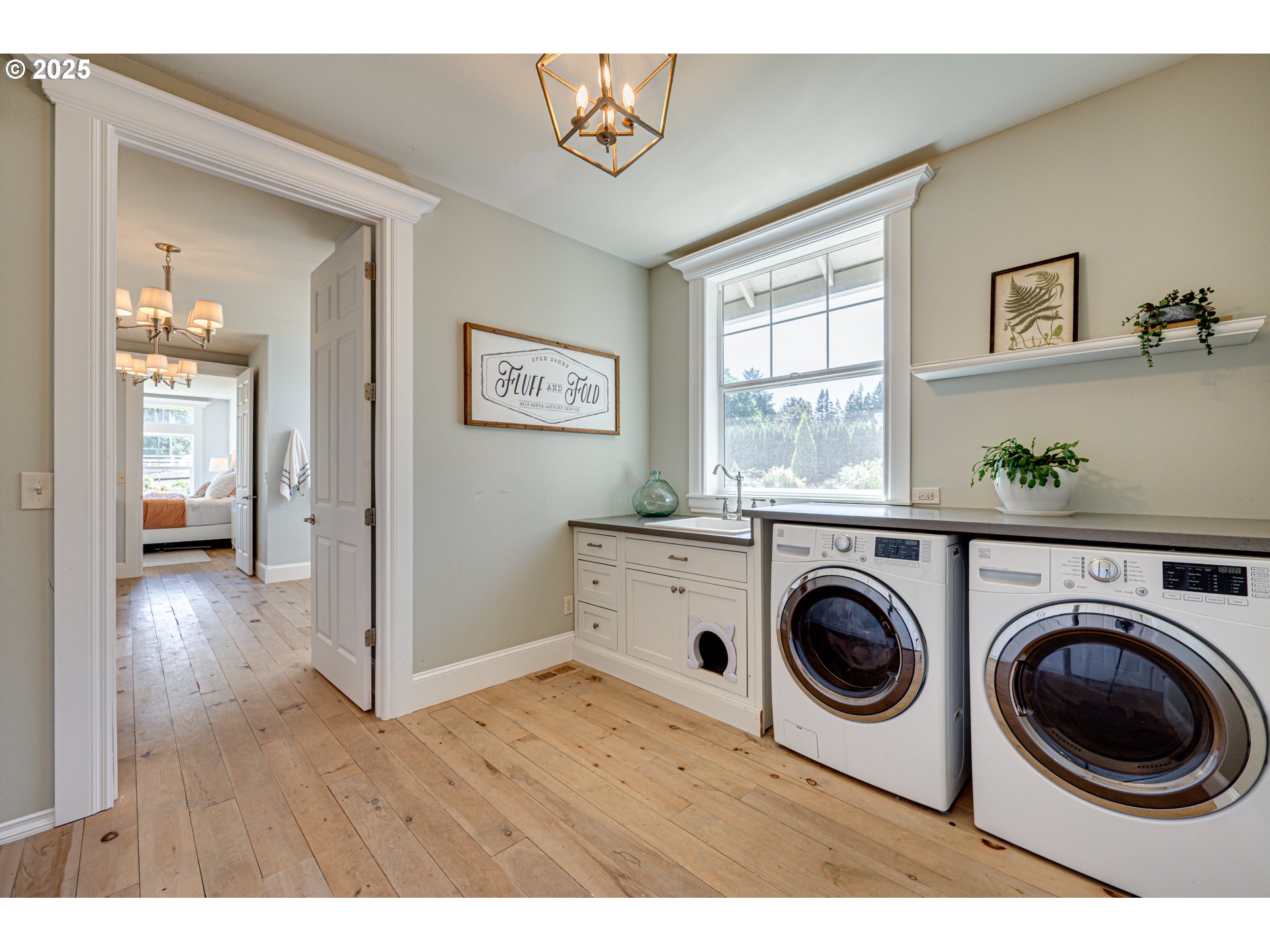 22796 SE GEORGIA LEE LN