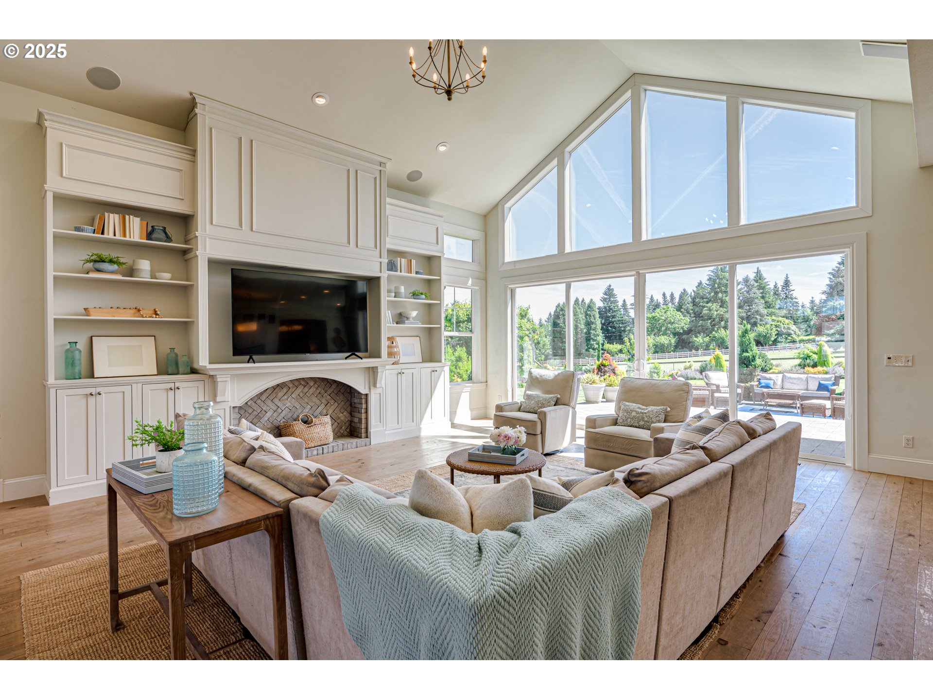 22796 SE GEORGIA LEE LN