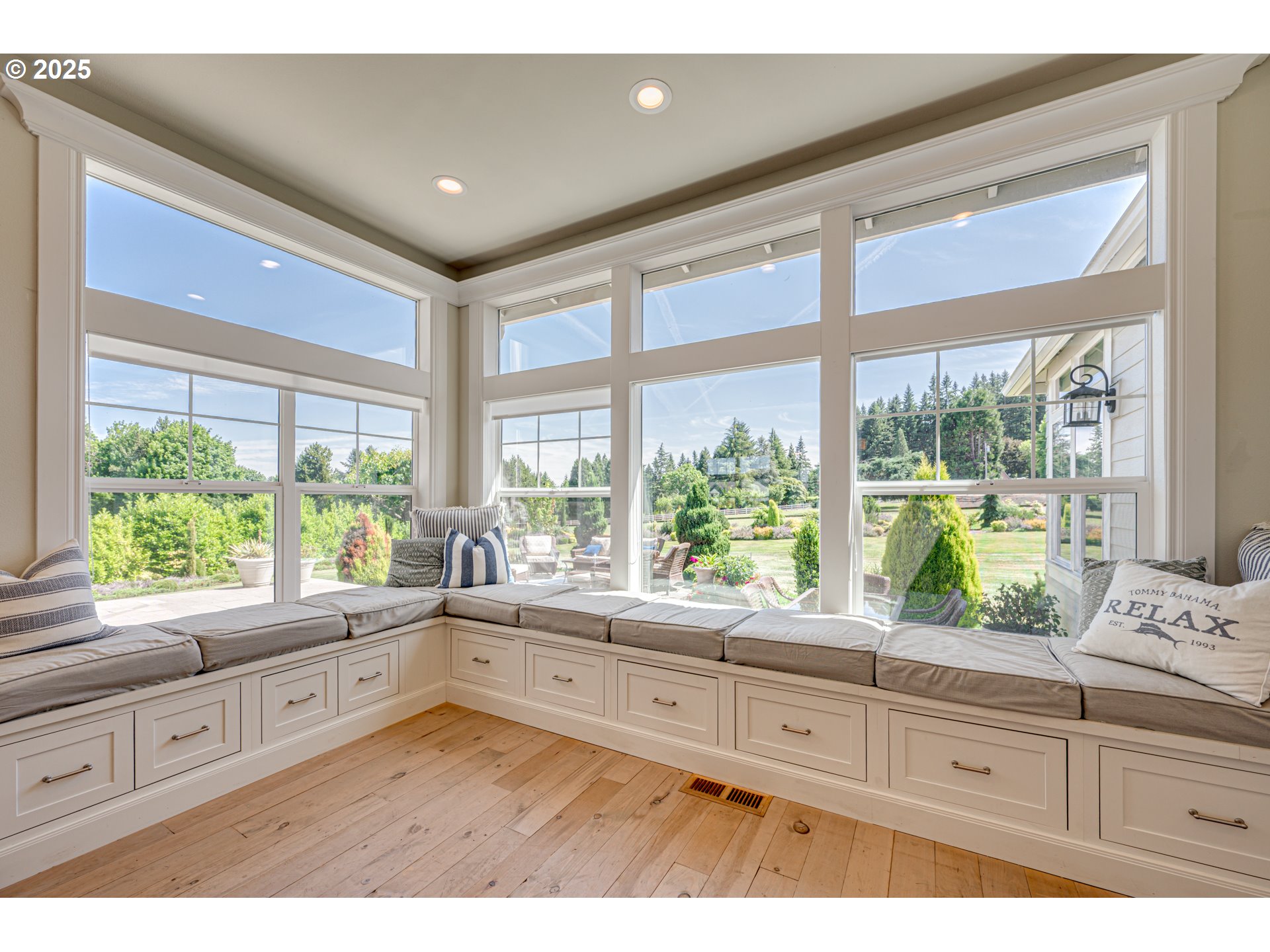 22796 SE GEORGIA LEE LN