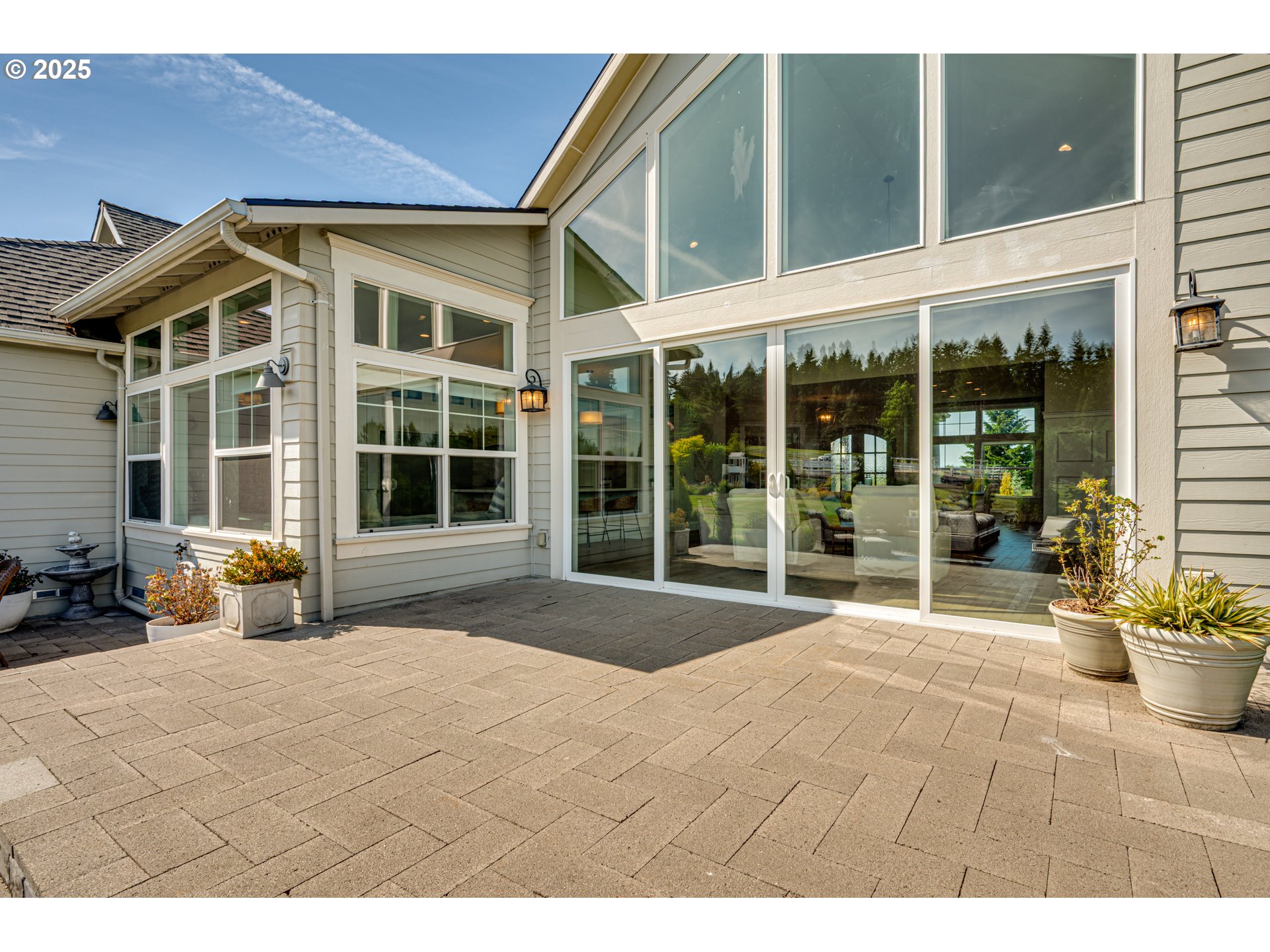 22796 SE GEORGIA LEE LN