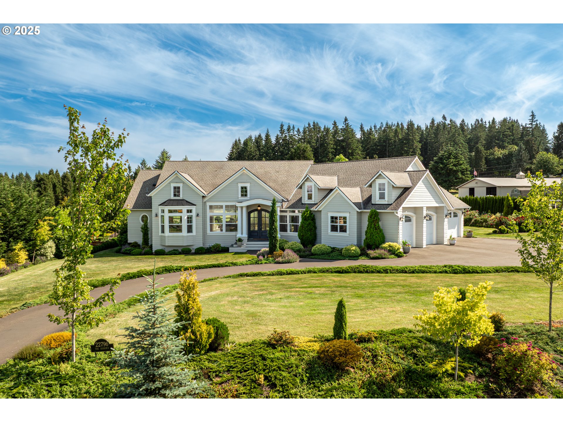 22796 SE GEORGIA LEE LN