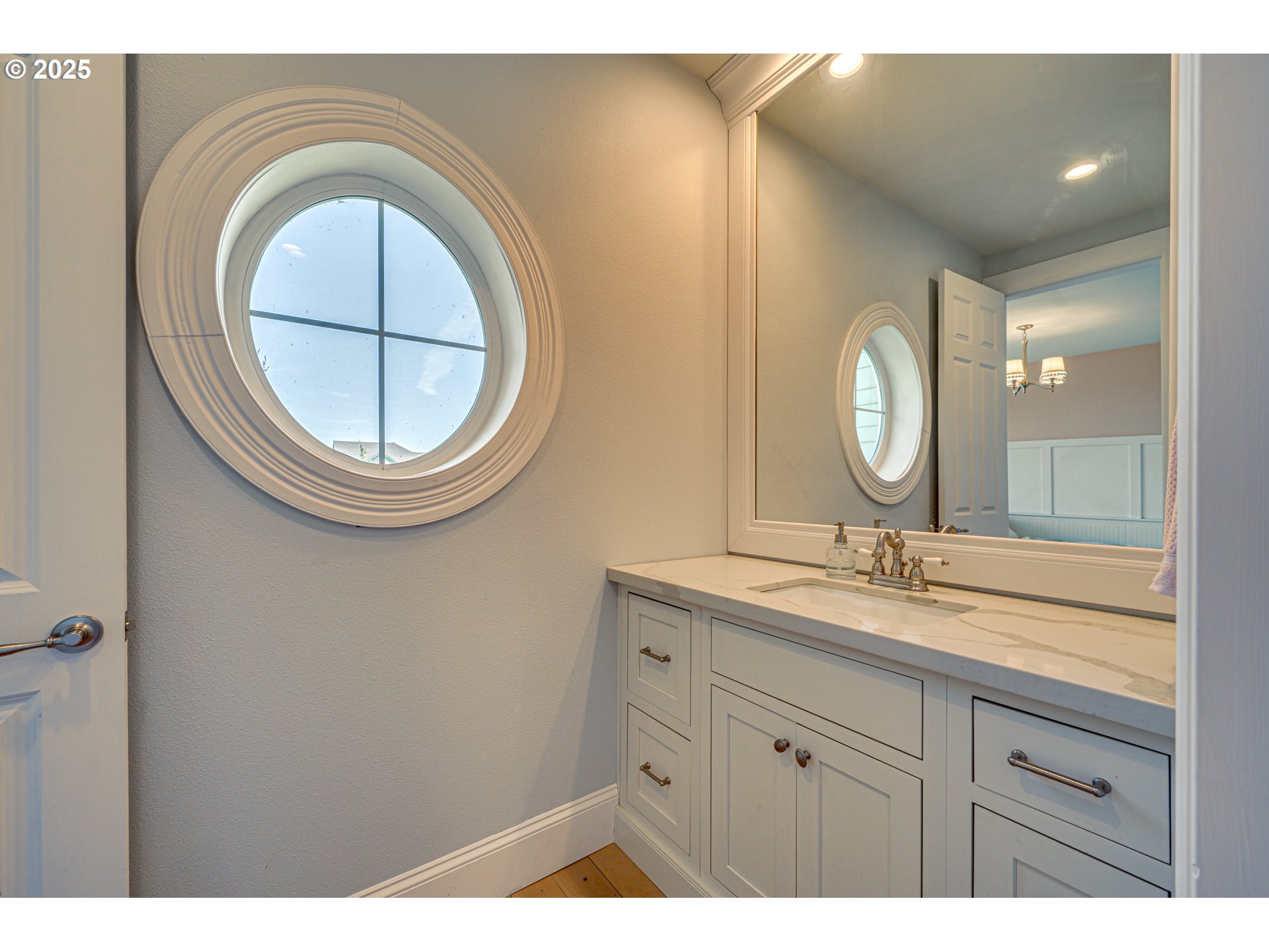 22796 SE GEORGIA LEE LN