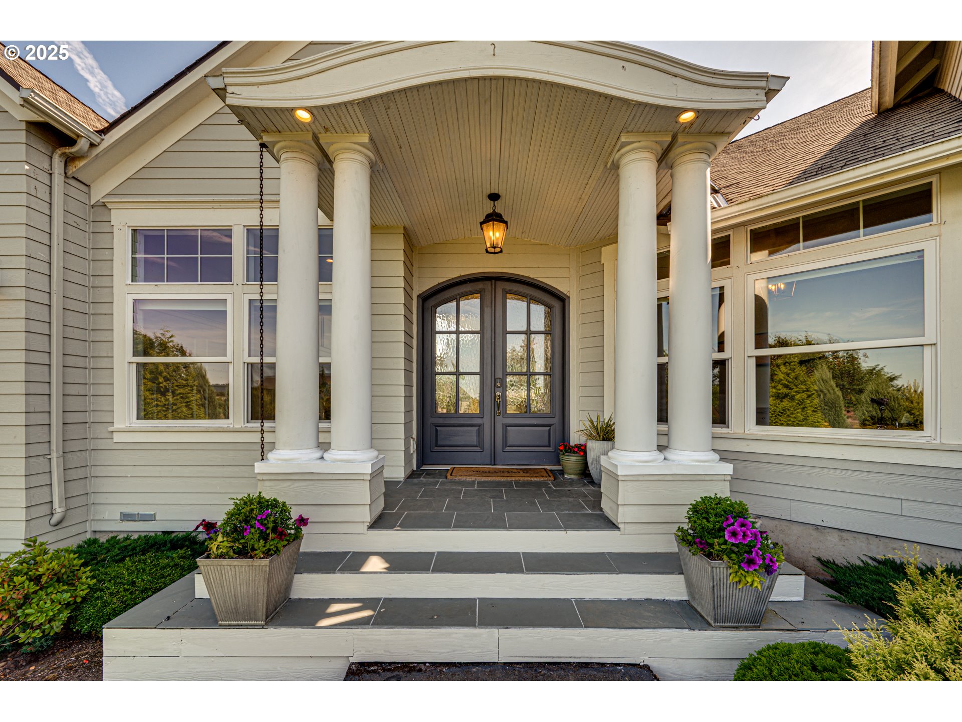 22796 SE GEORGIA LEE LN