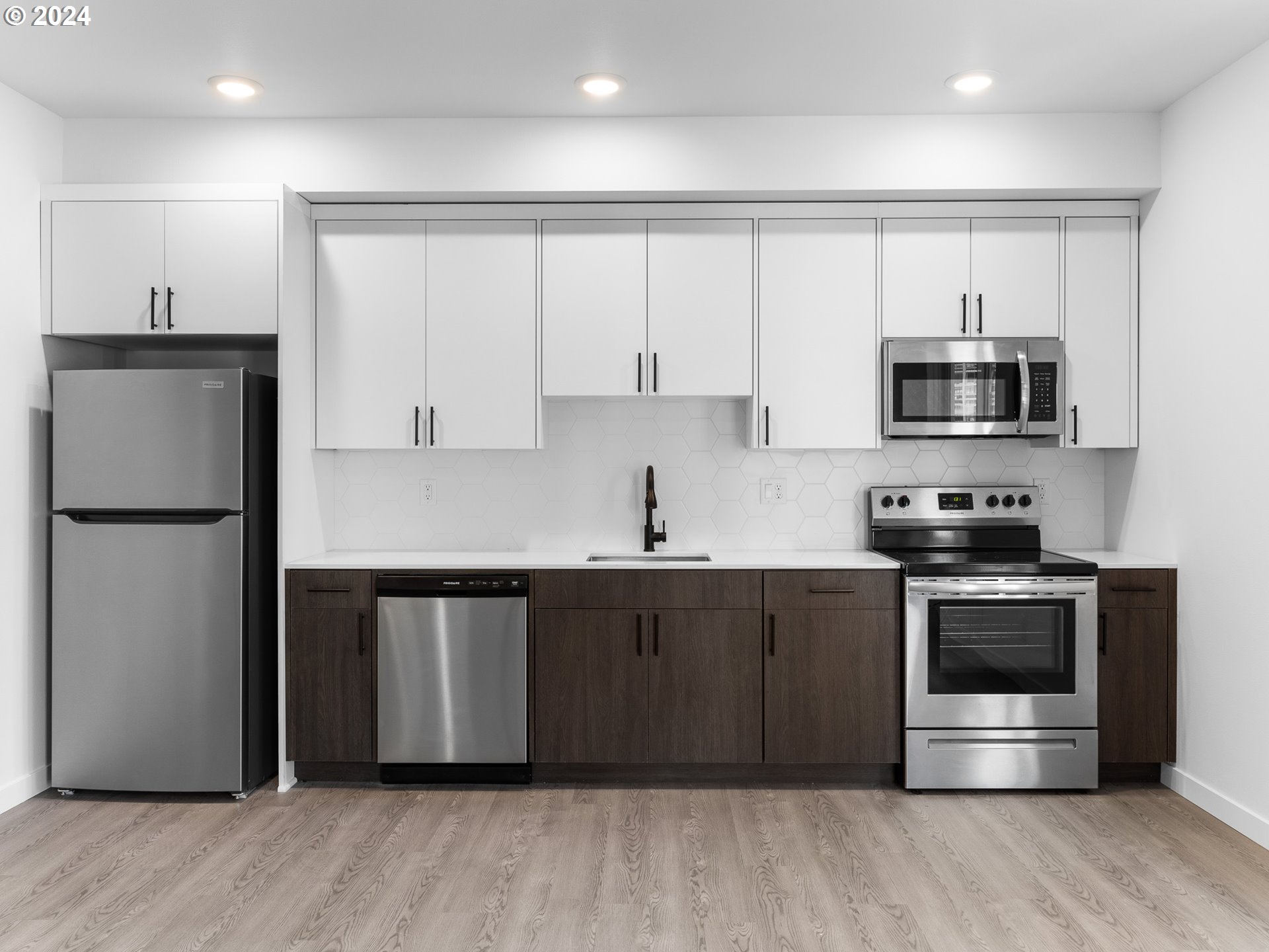 3727 S Hood AVE, Portland