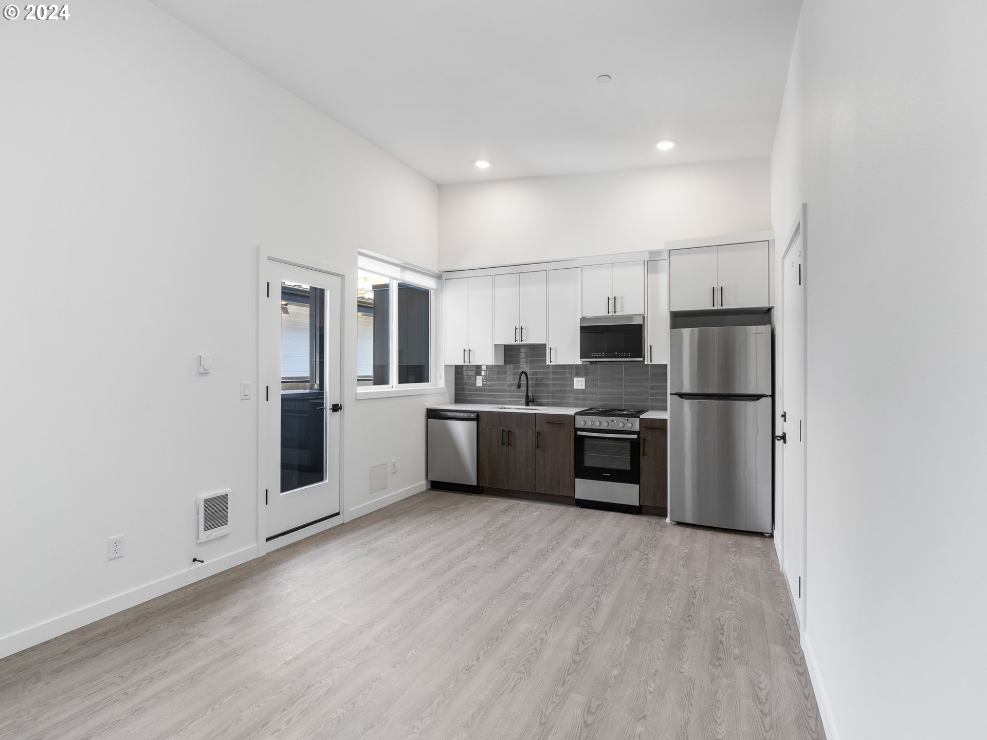 3727 S Hood AVE, Portland