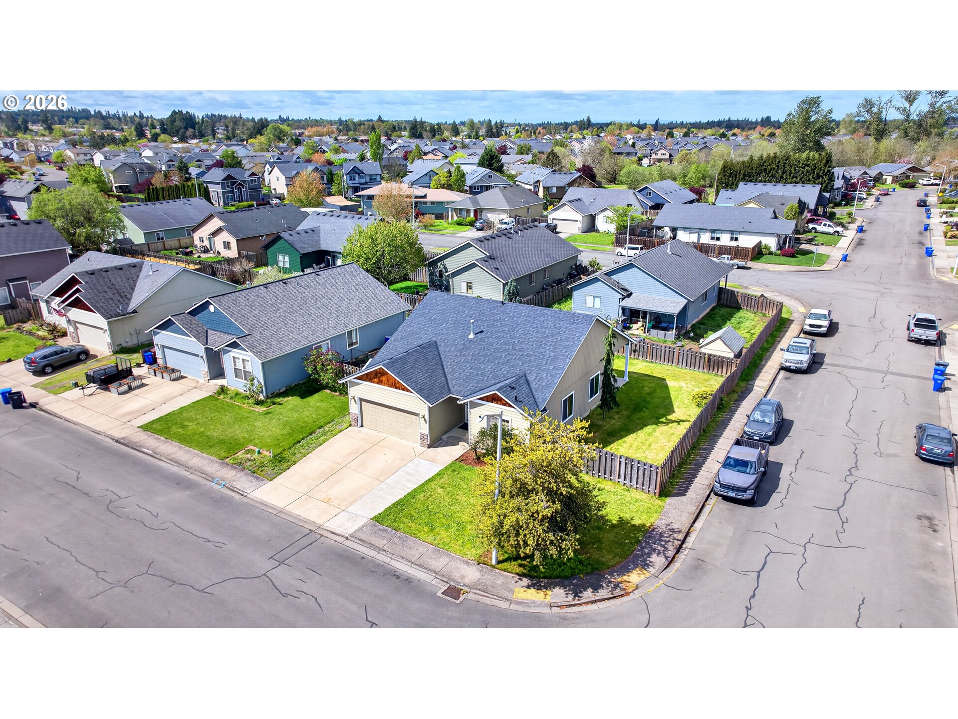 898 JAMES DR