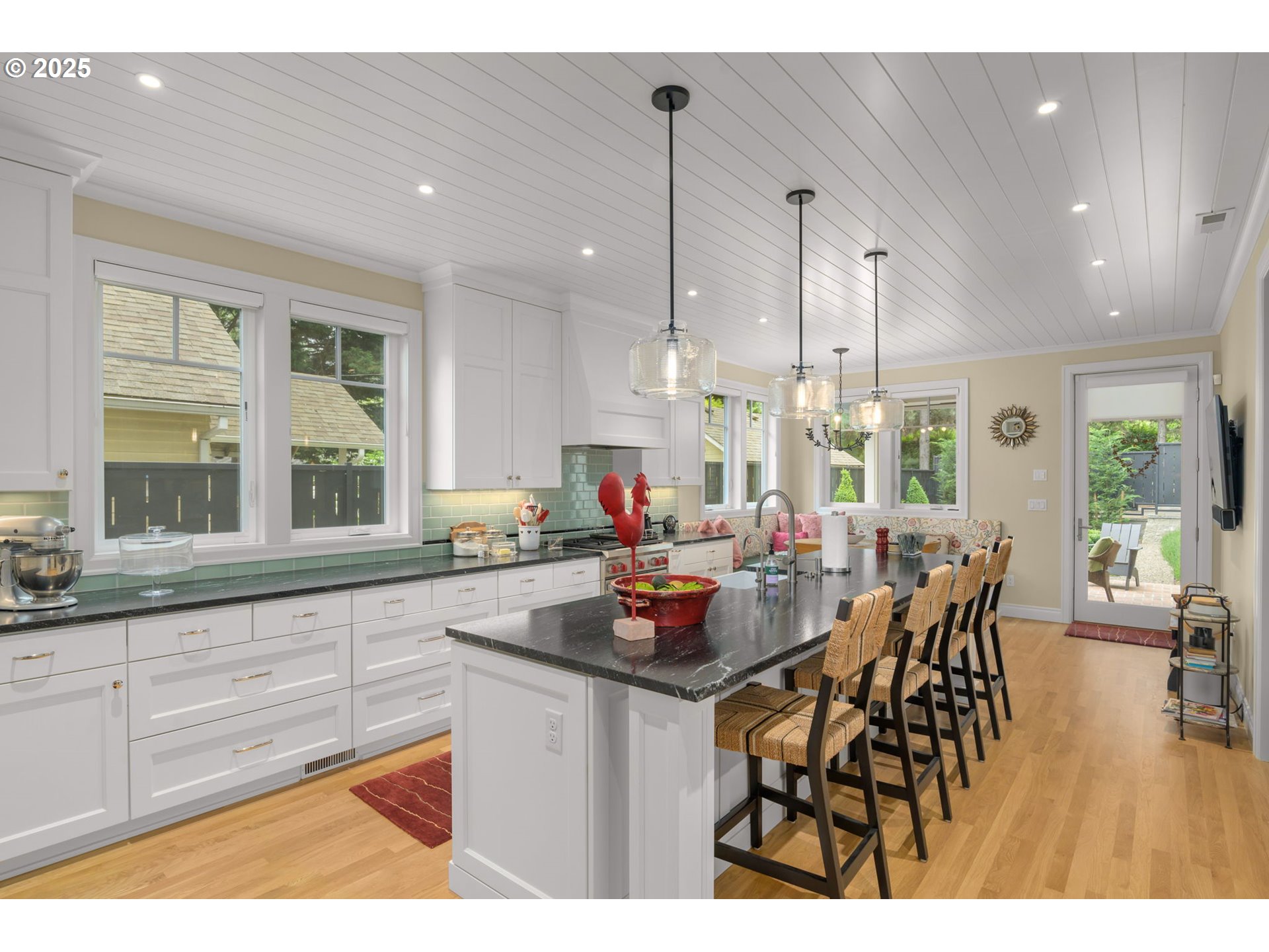 330 6TH ST, Lake Oswego