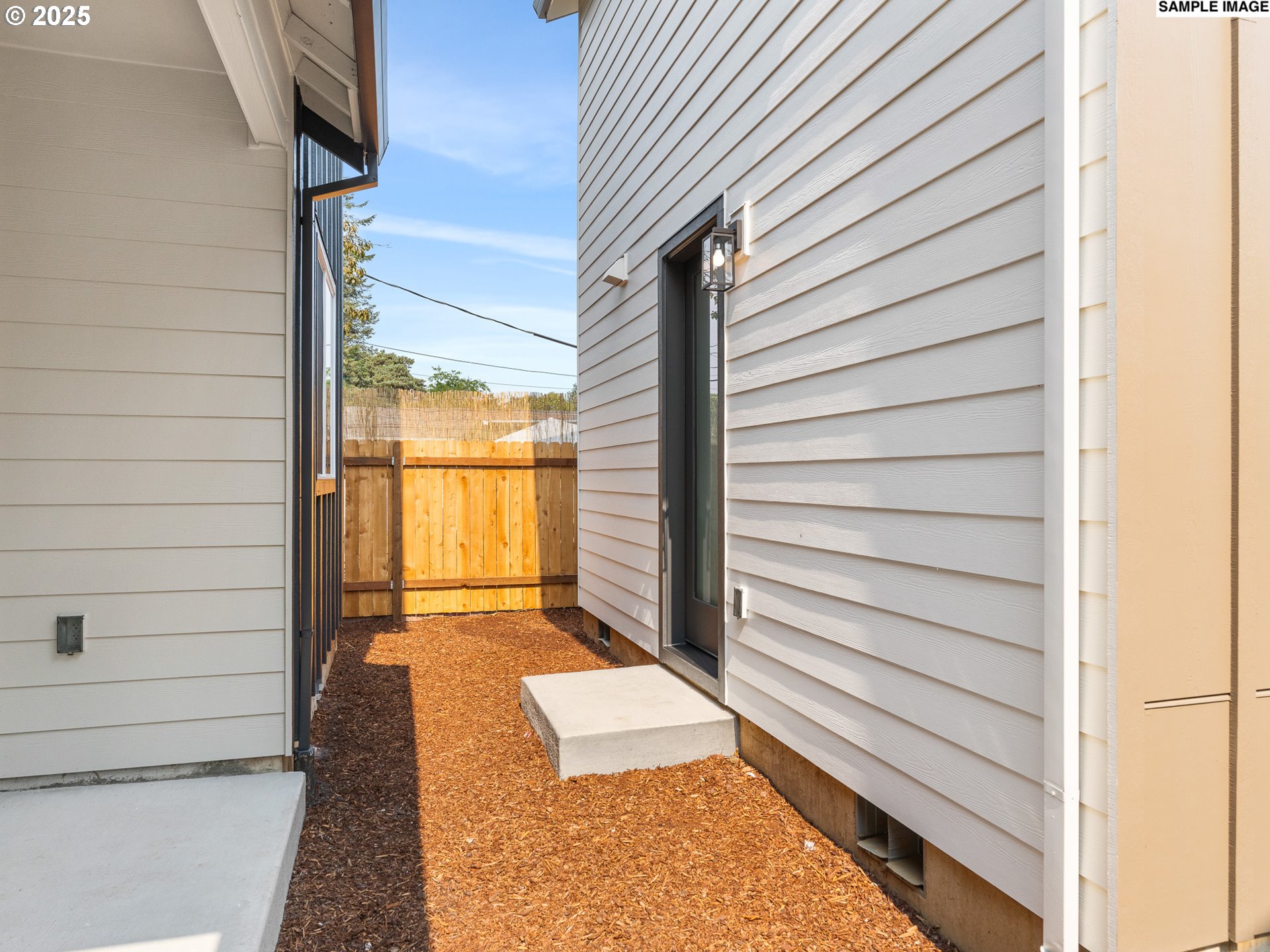 4043 SE 115th AVE, Portland