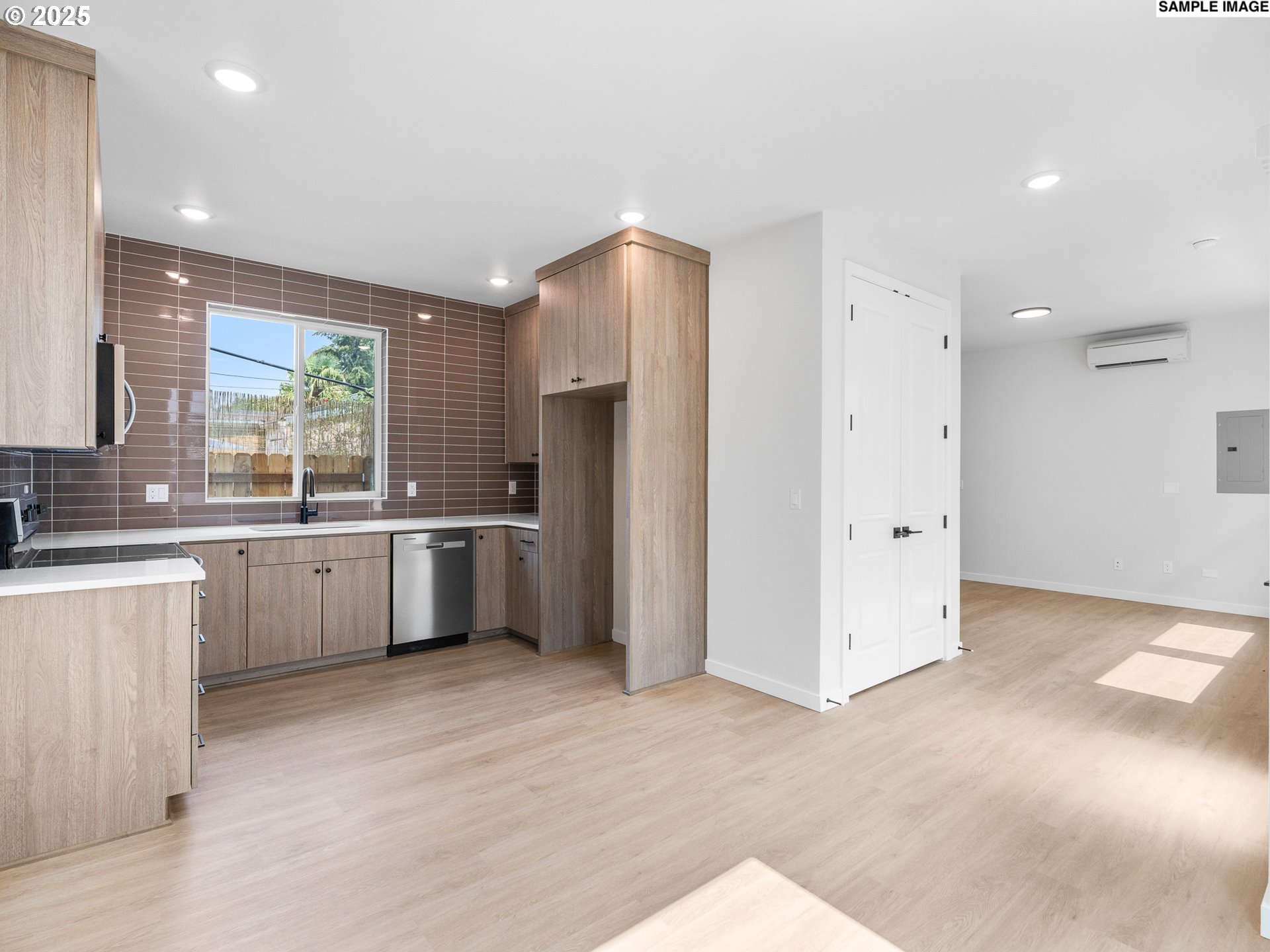 4043 SE 115th AVE, Portland