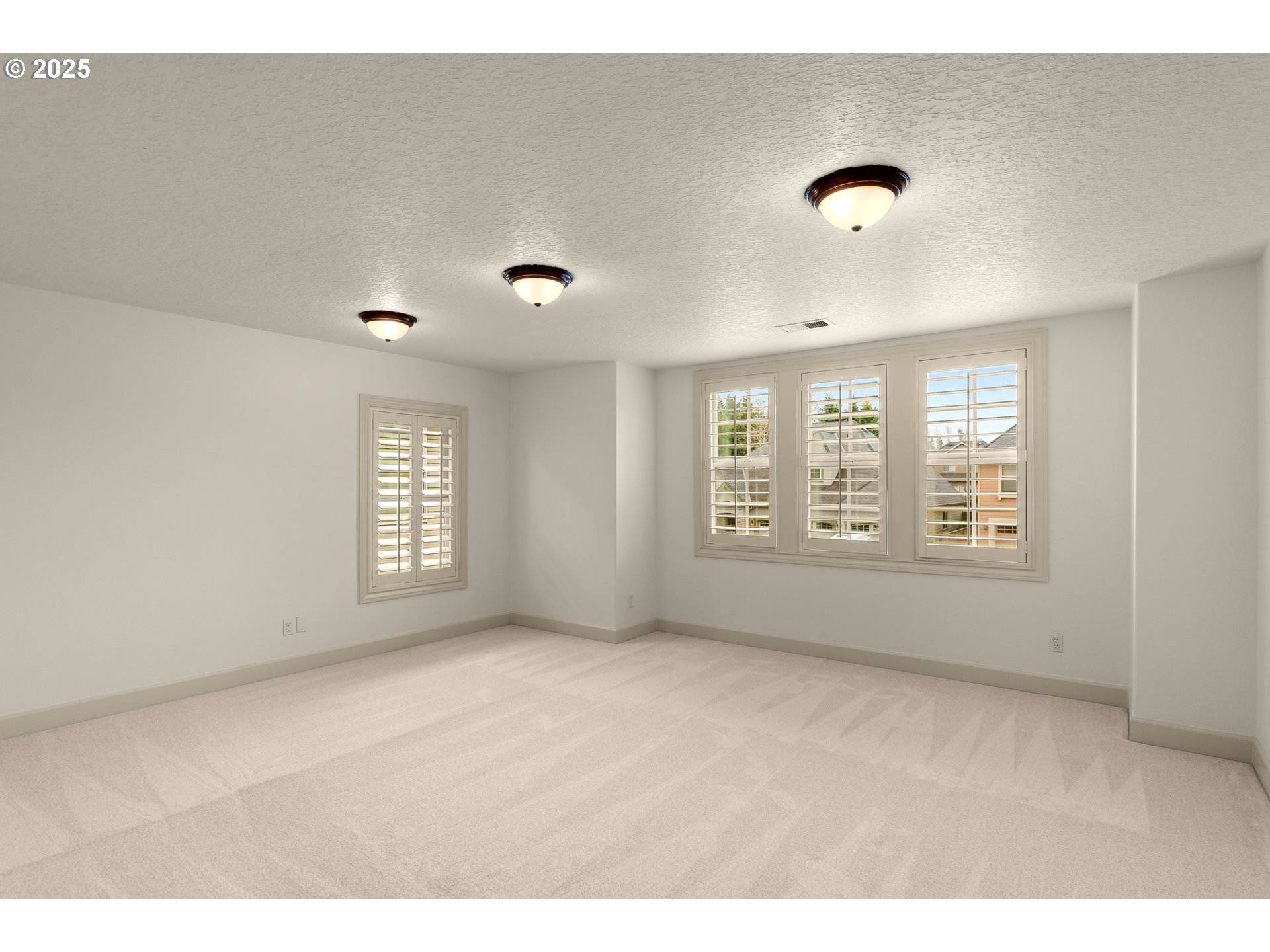 16998 SW RICHEN PARK CIR