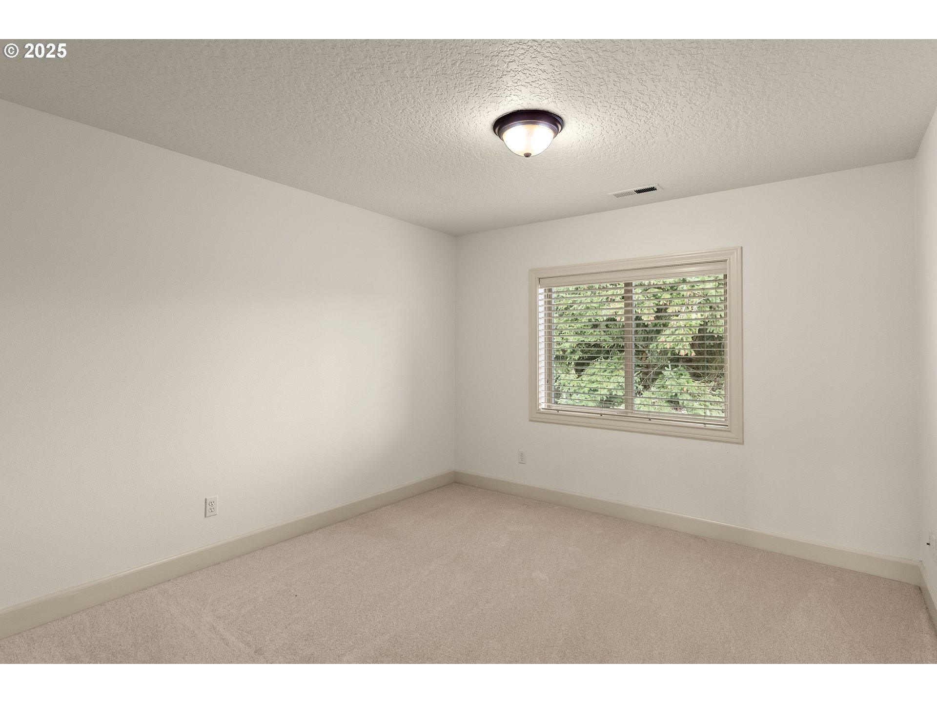 16998 SW RICHEN PARK CIR