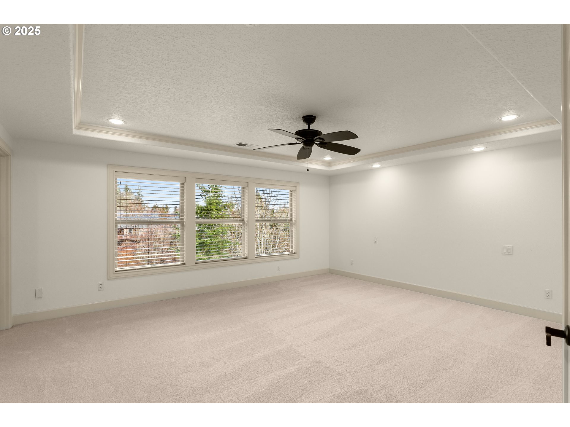 16998 SW RICHEN PARK CIR