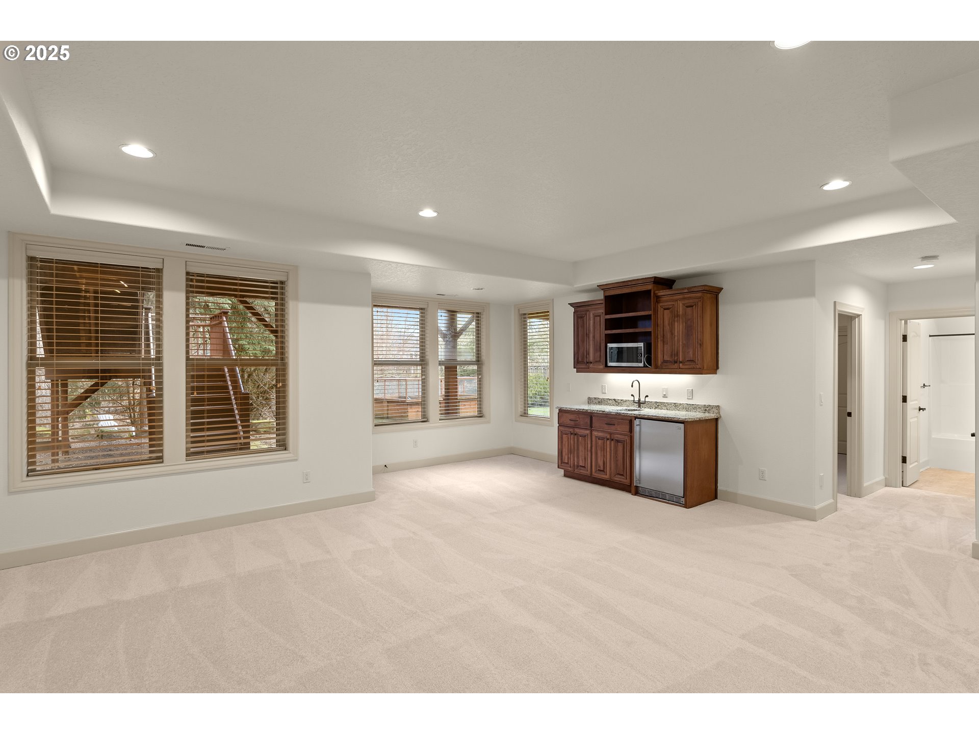 16998 SW RICHEN PARK CIR