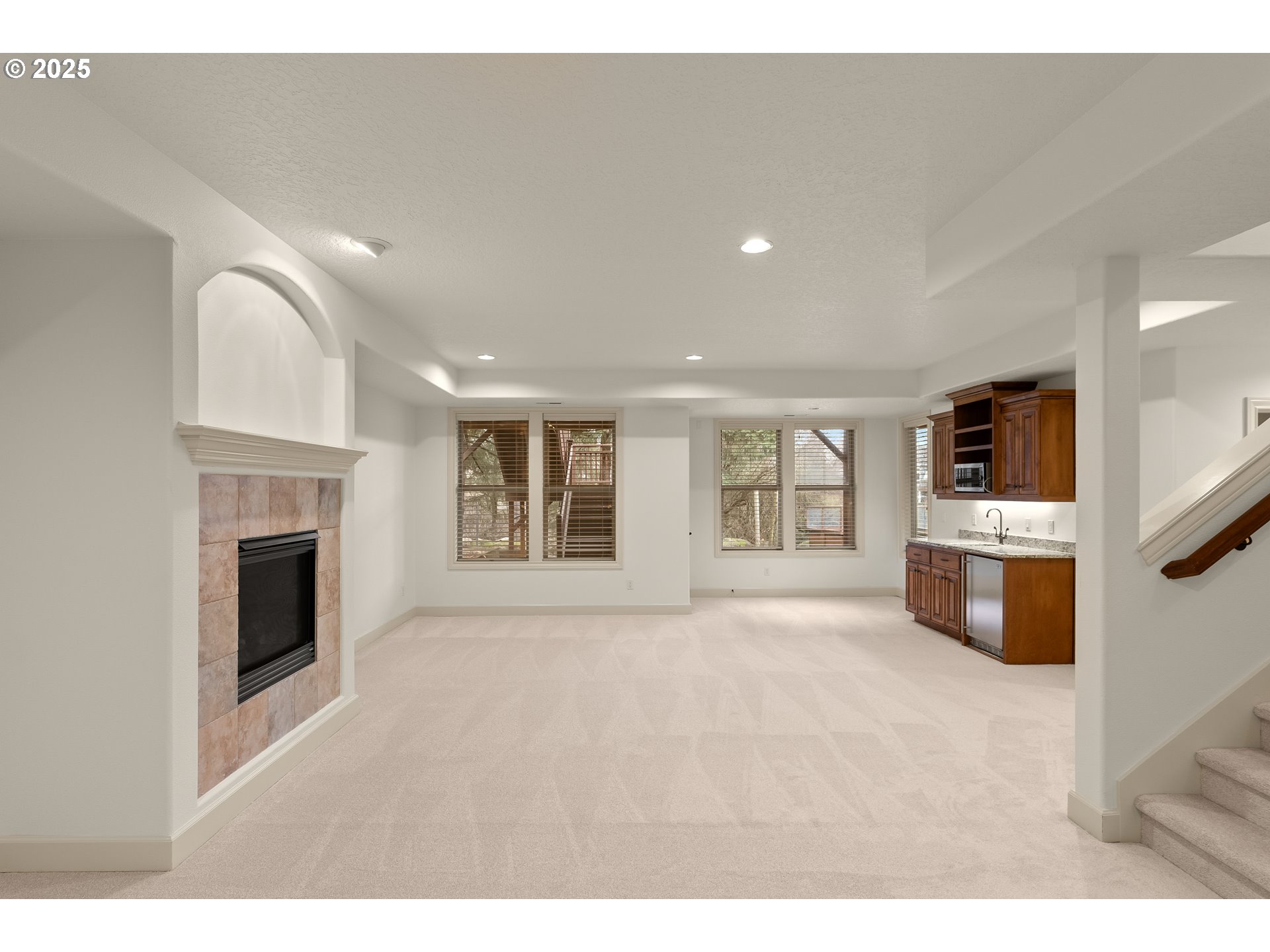 16998 SW RICHEN PARK CIR