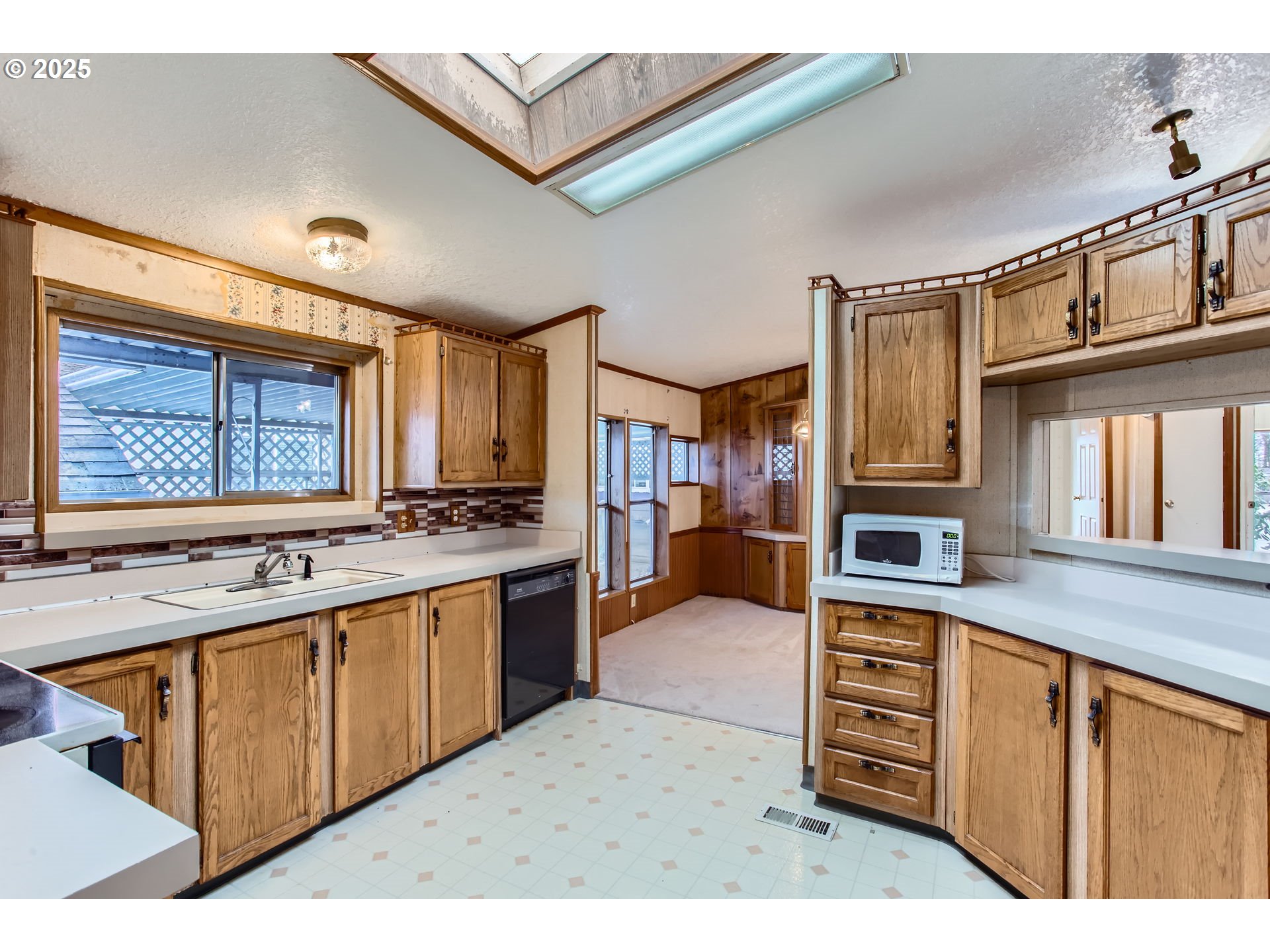 18485 SW PACIFIC DR 105, Tualatin Unit: 105