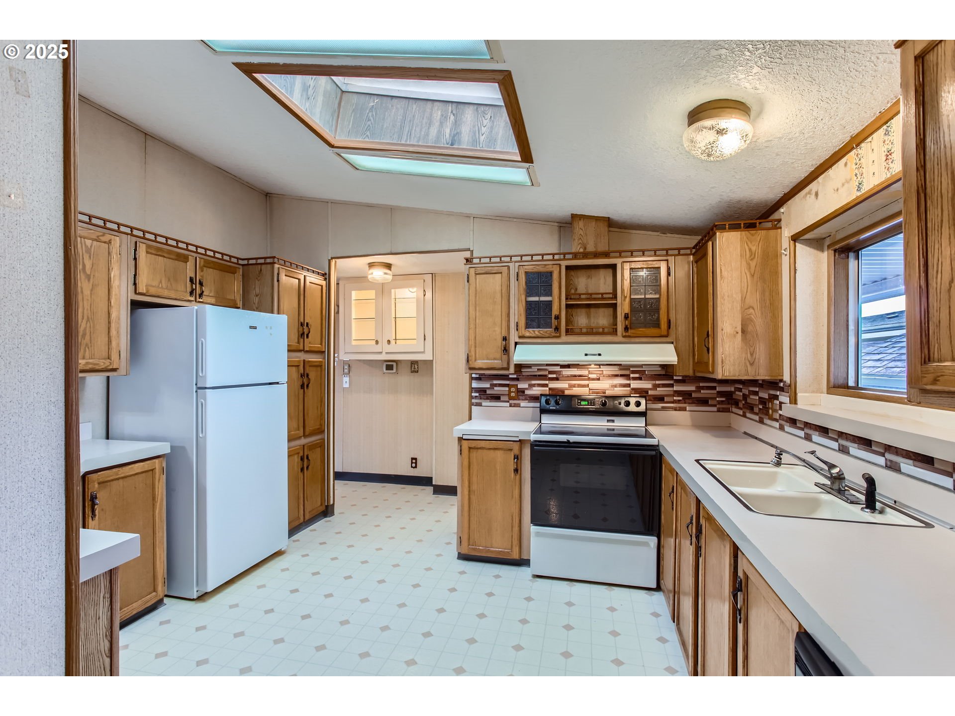 18485 SW PACIFIC DR 105, Tualatin Unit: 105