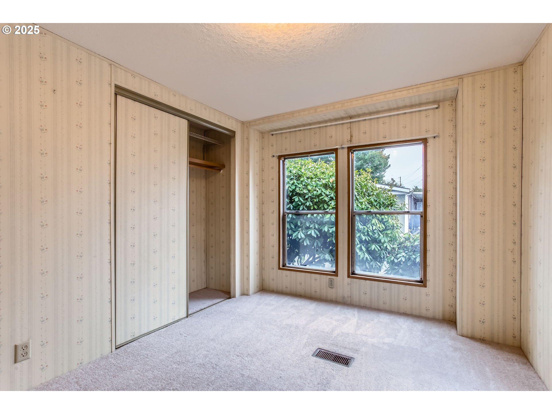 18485 SW PACIFIC DR 105, Tualatin Unit: 105
