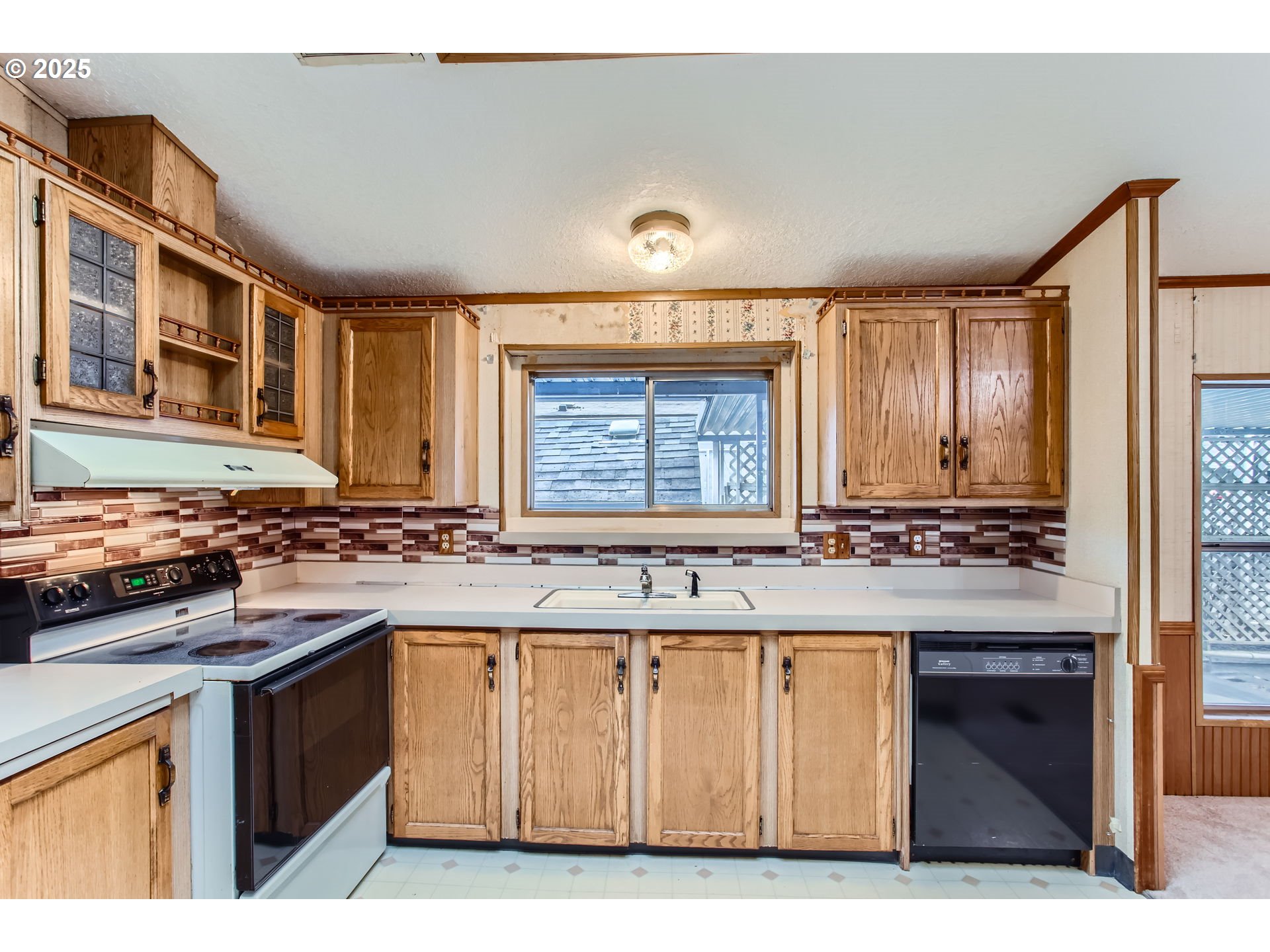 18485 SW PACIFIC DR 105, Tualatin Unit: 105