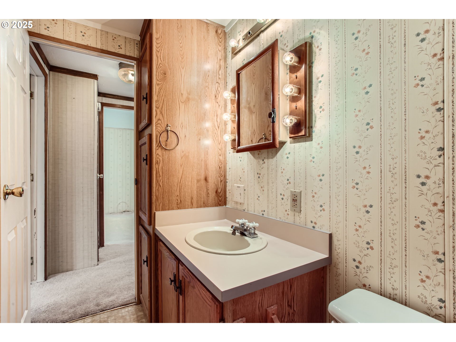 18485 SW PACIFIC DR 105, Tualatin Unit: 105