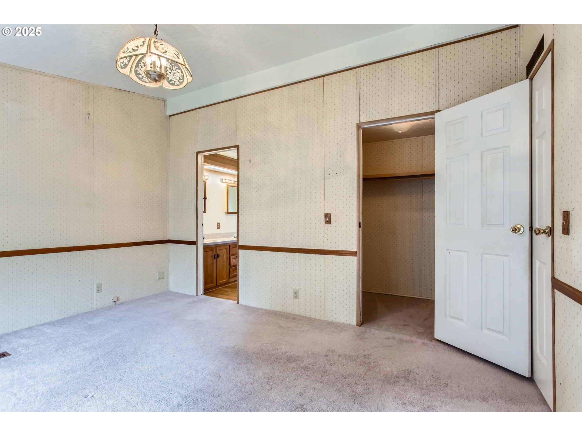 18485 SW PACIFIC DR 105, Tualatin Unit: 105