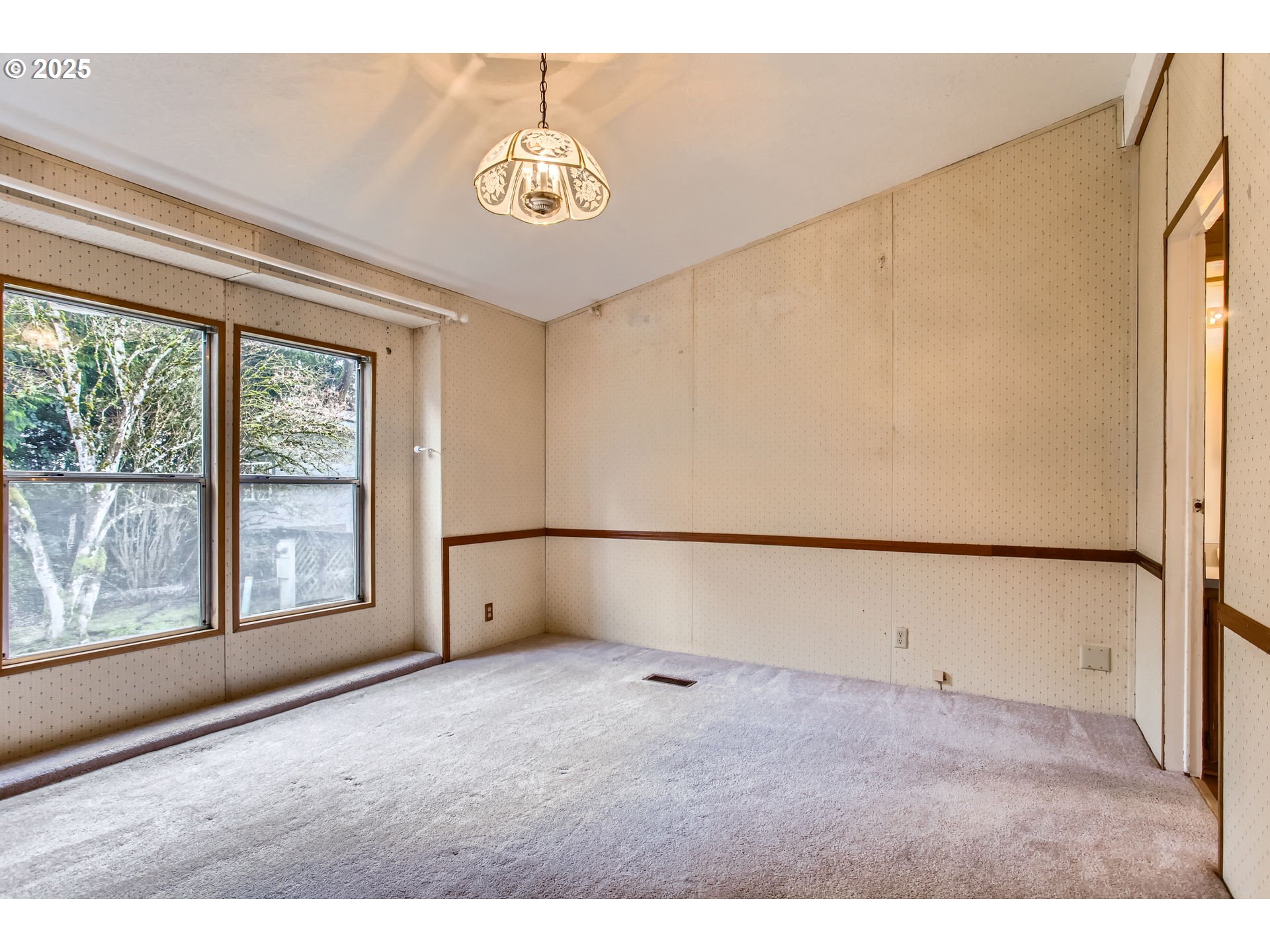 18485 SW PACIFIC DR 105, Tualatin Unit: 105