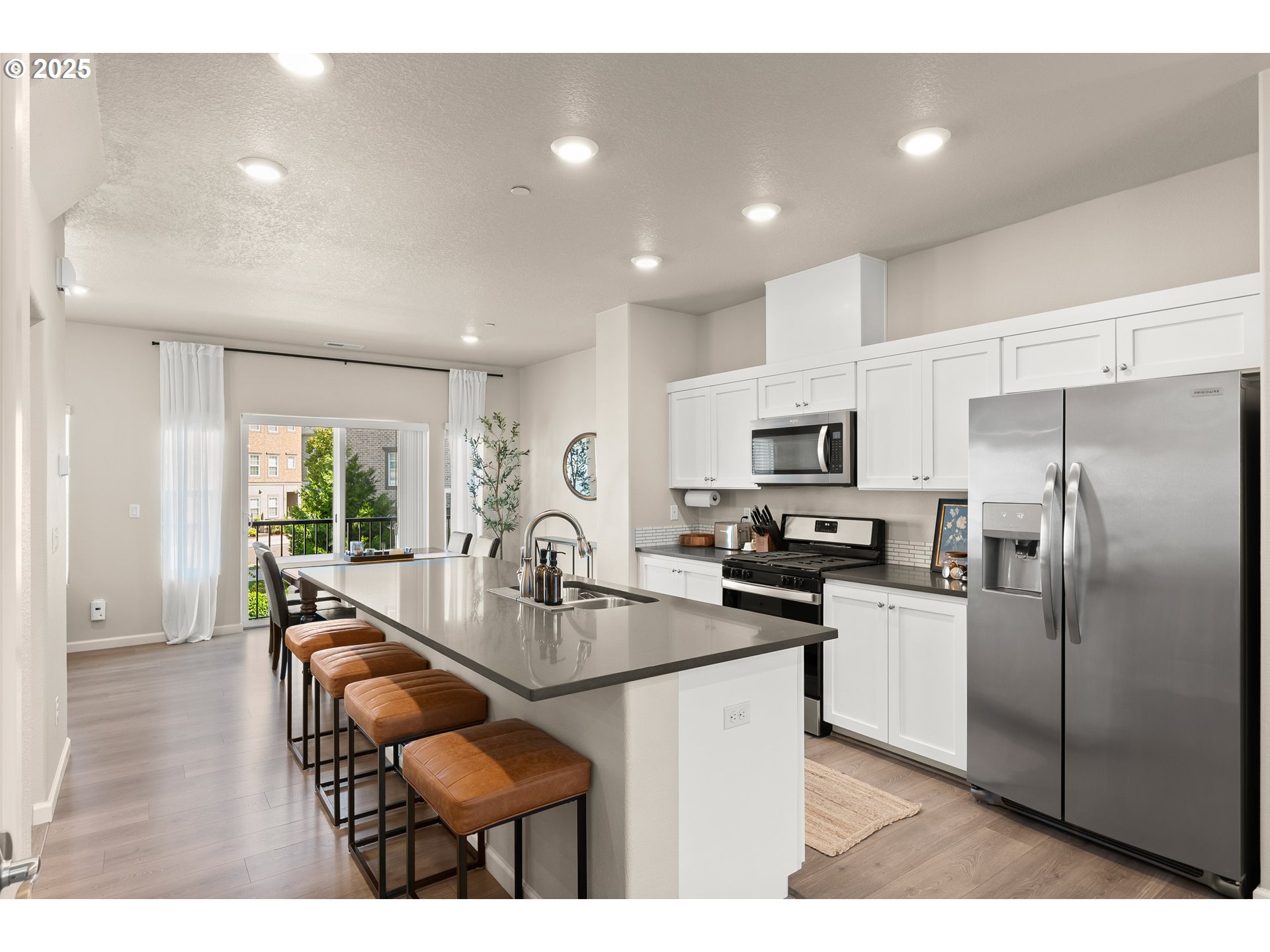 11469 SW MONT BLANC ST