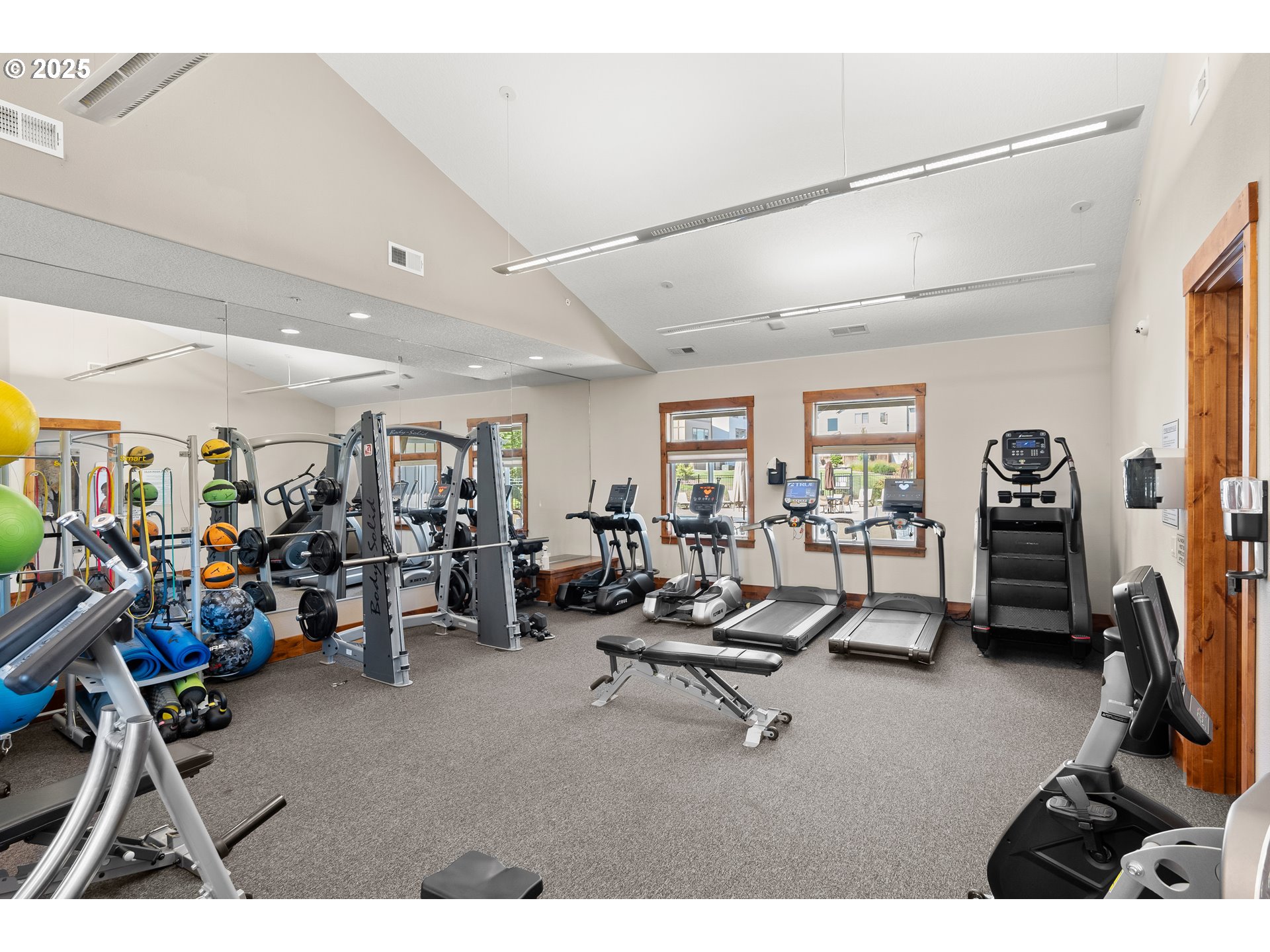 11469 SW MONT BLANC ST