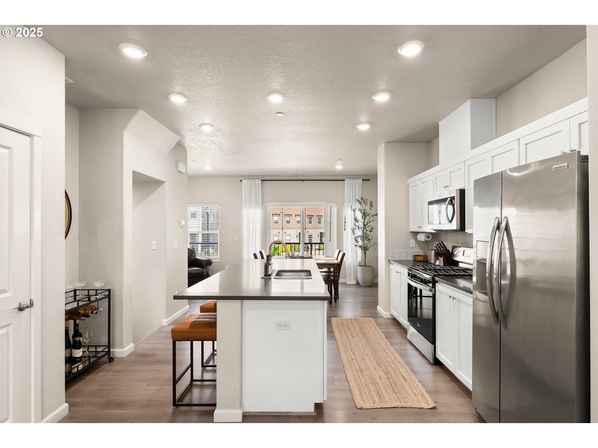 11469 SW MONT BLANC ST