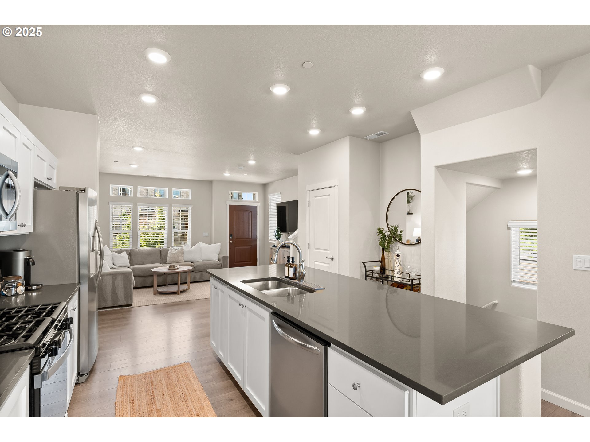 11469 SW MONT BLANC ST