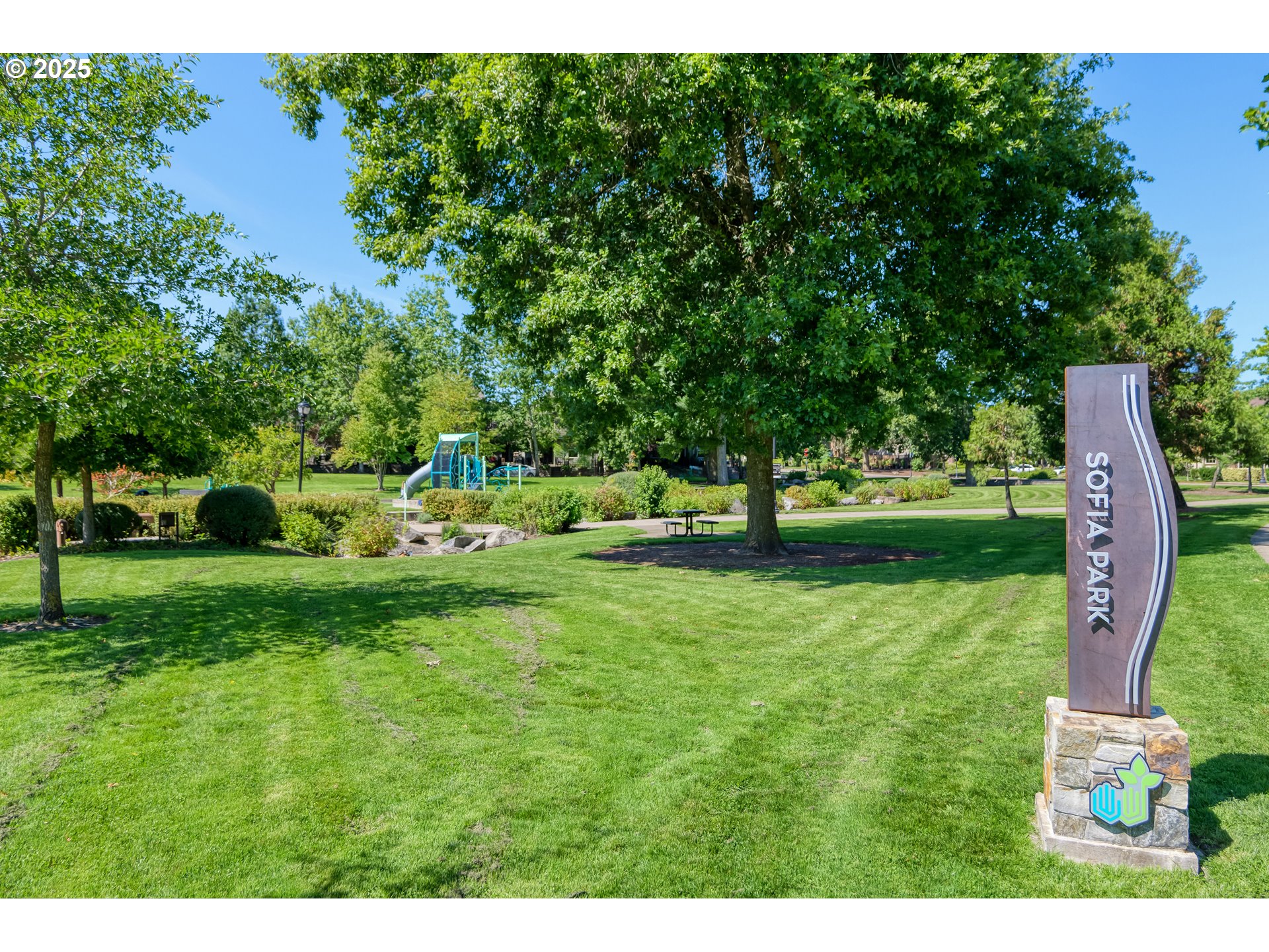 11469 SW MONT BLANC ST