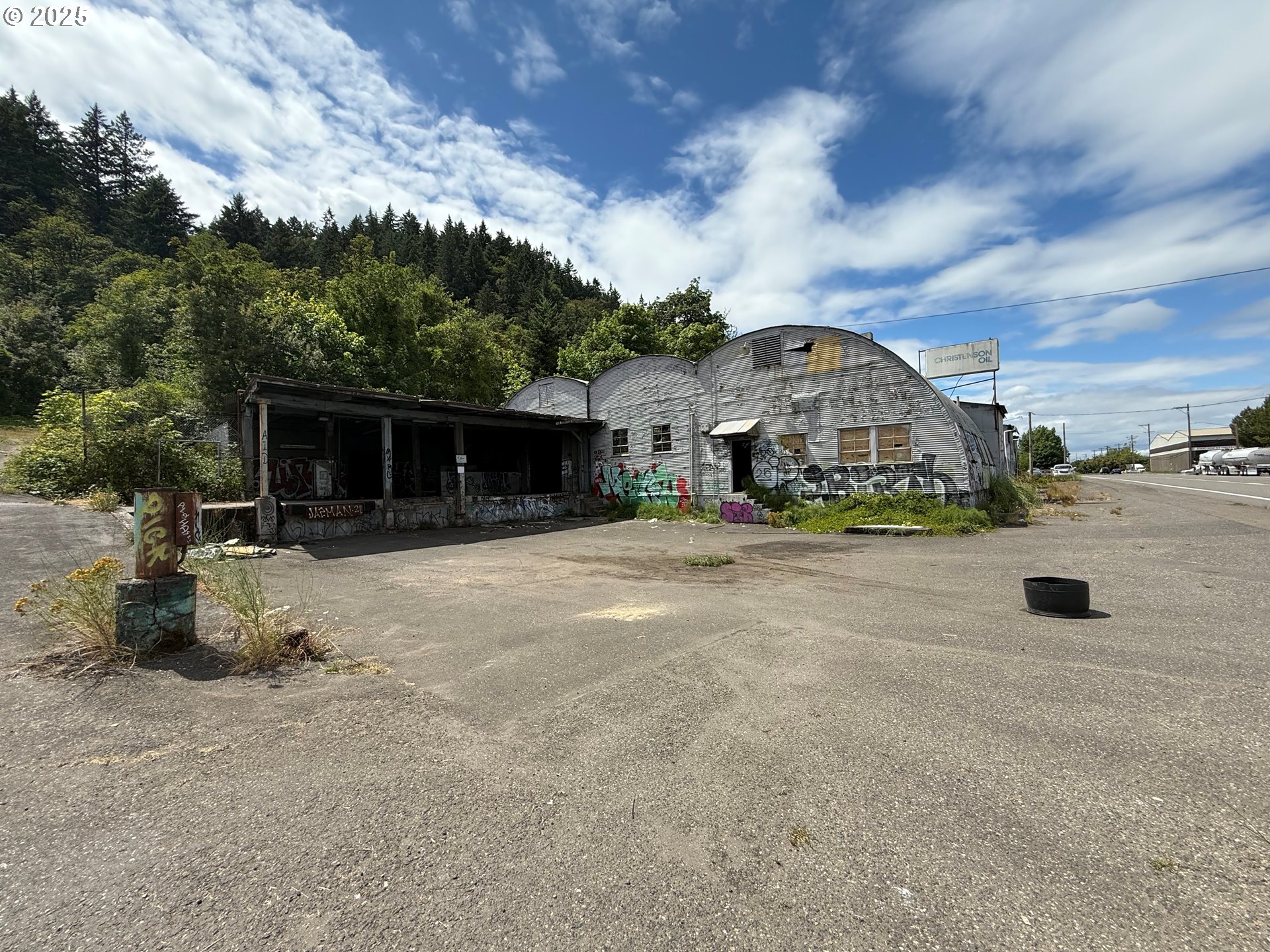 3821 NW SAINT HELENS RD