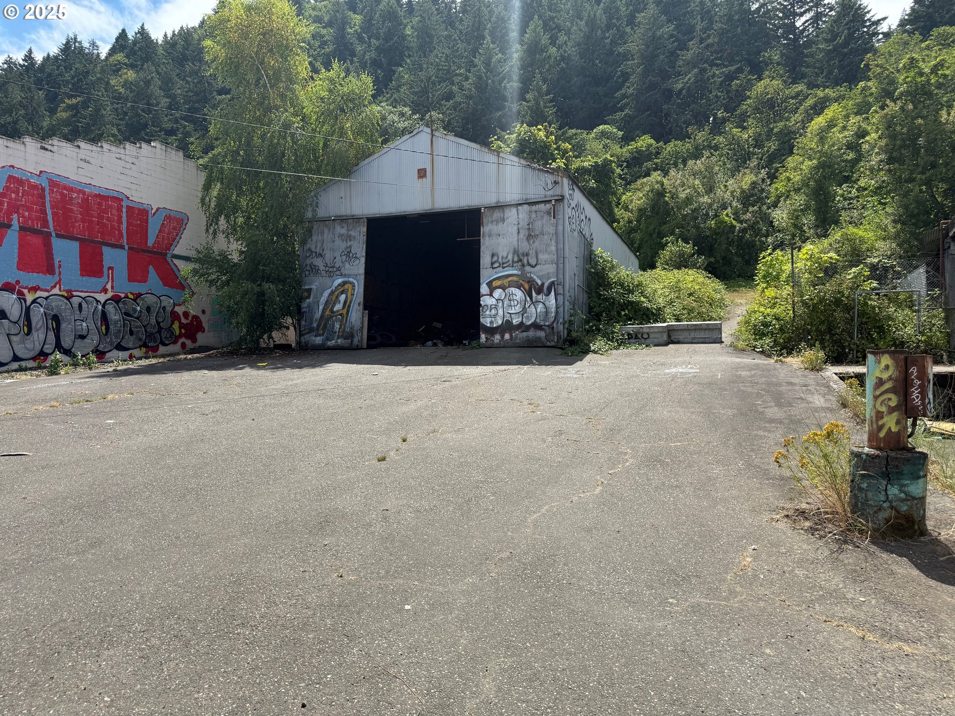 3821 NW SAINT HELENS RD