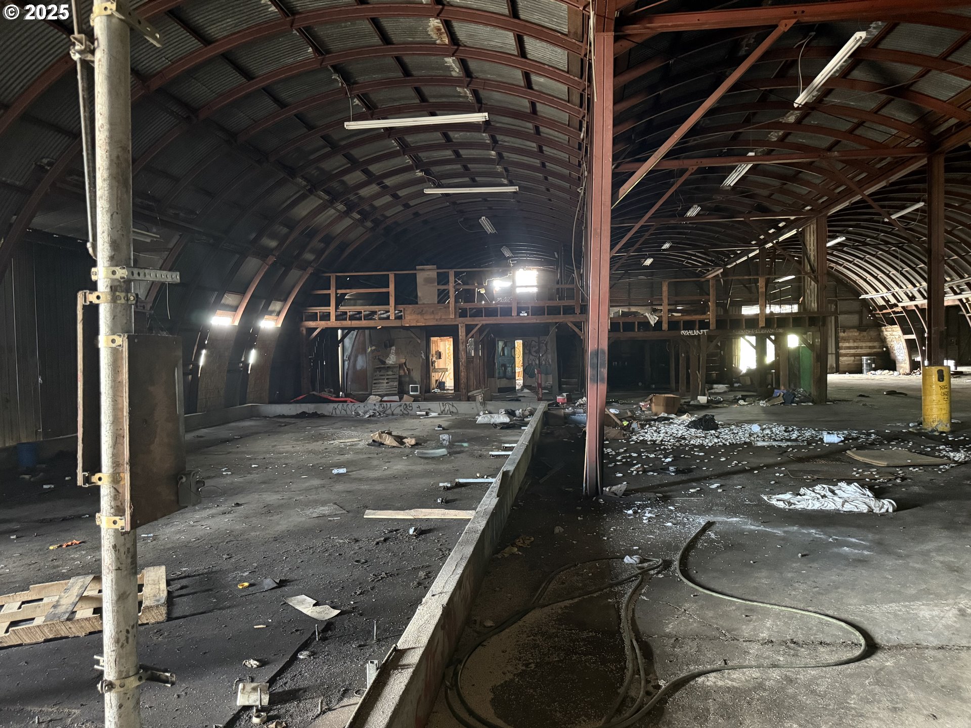 3821 NW SAINT HELENS RD