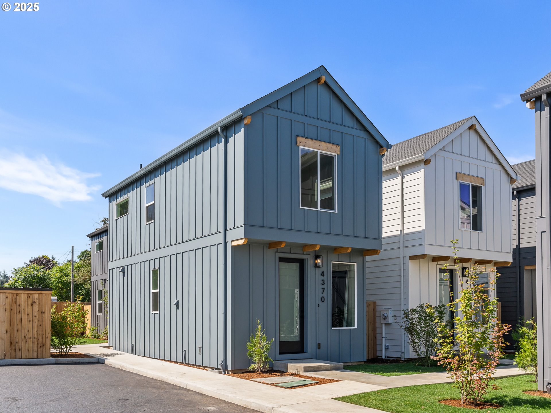 4370 NE Going ST 12, Portland Unit: 12