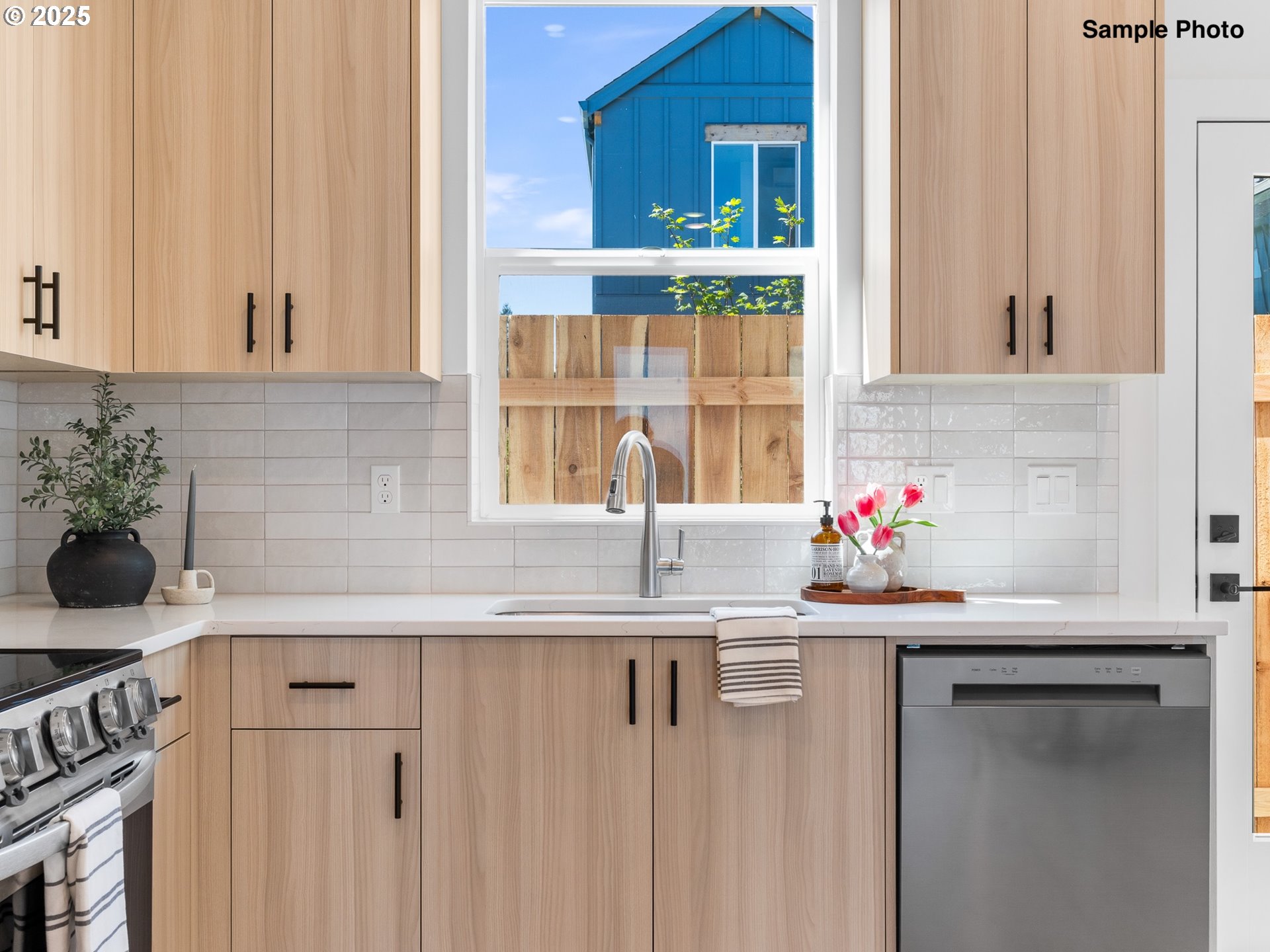 4370 NE Going ST 12, Portland Unit: 12