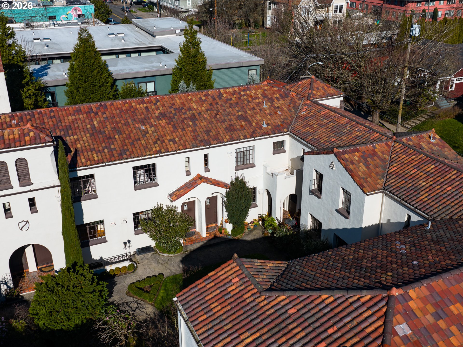 2325 NE FLANDERS ST 6