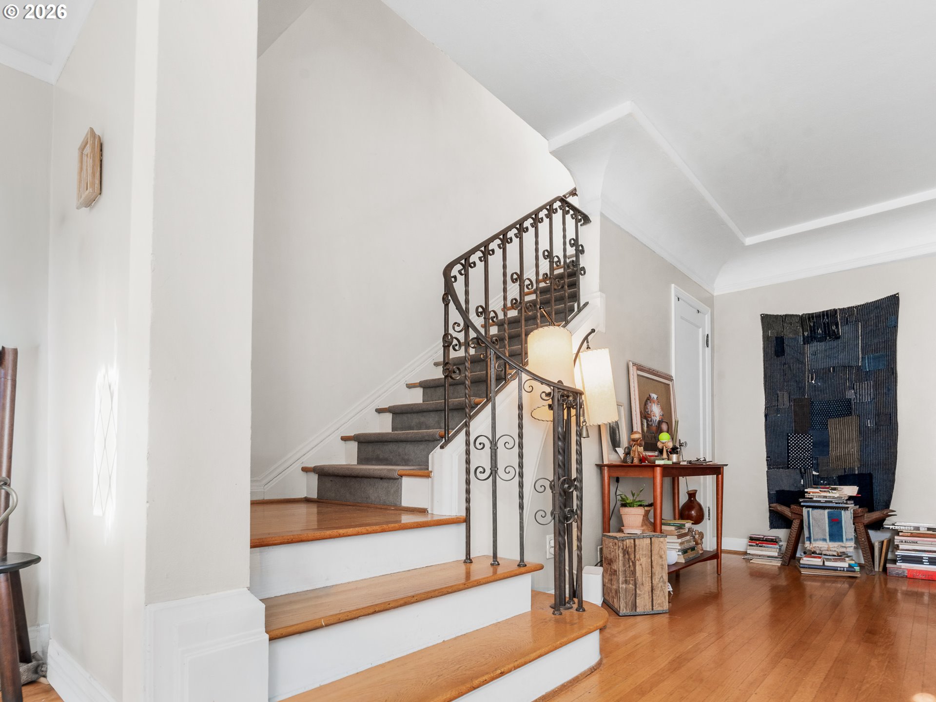 2325 NE FLANDERS ST 6