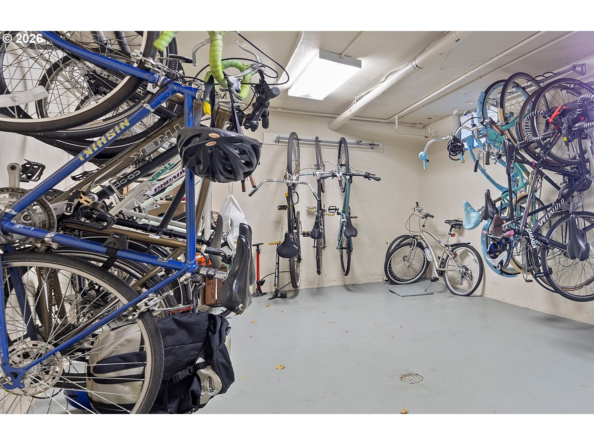 2325 NE FLANDERS ST 6