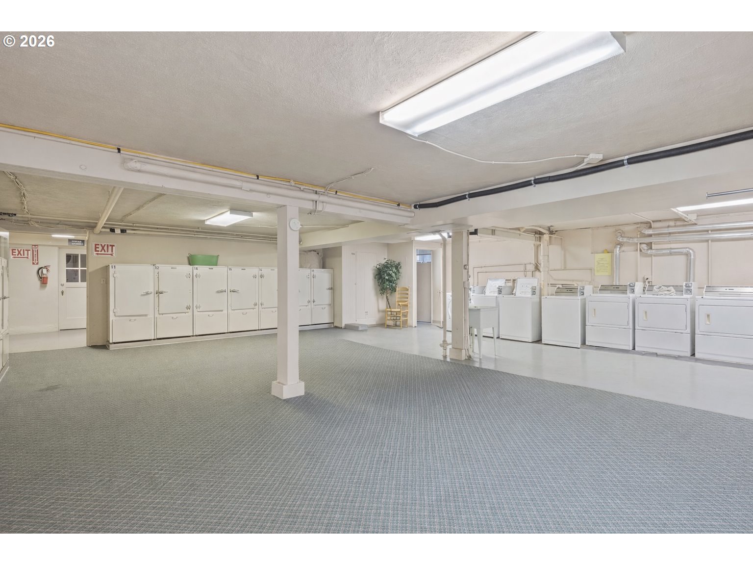 2325 NE FLANDERS ST 6