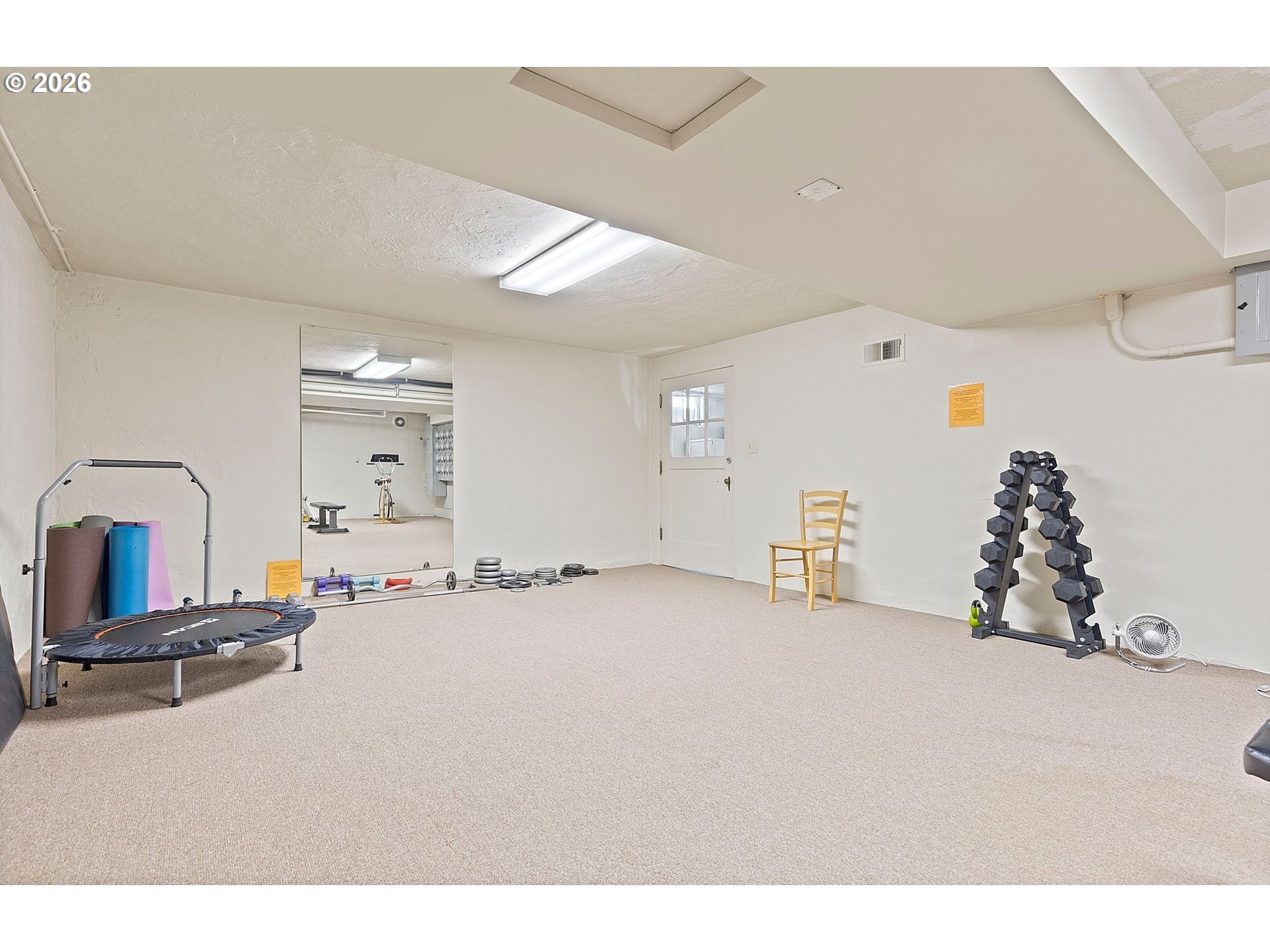 2325 NE FLANDERS ST 6