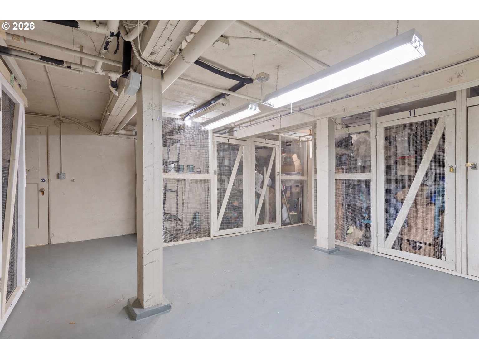 2325 NE FLANDERS ST 6