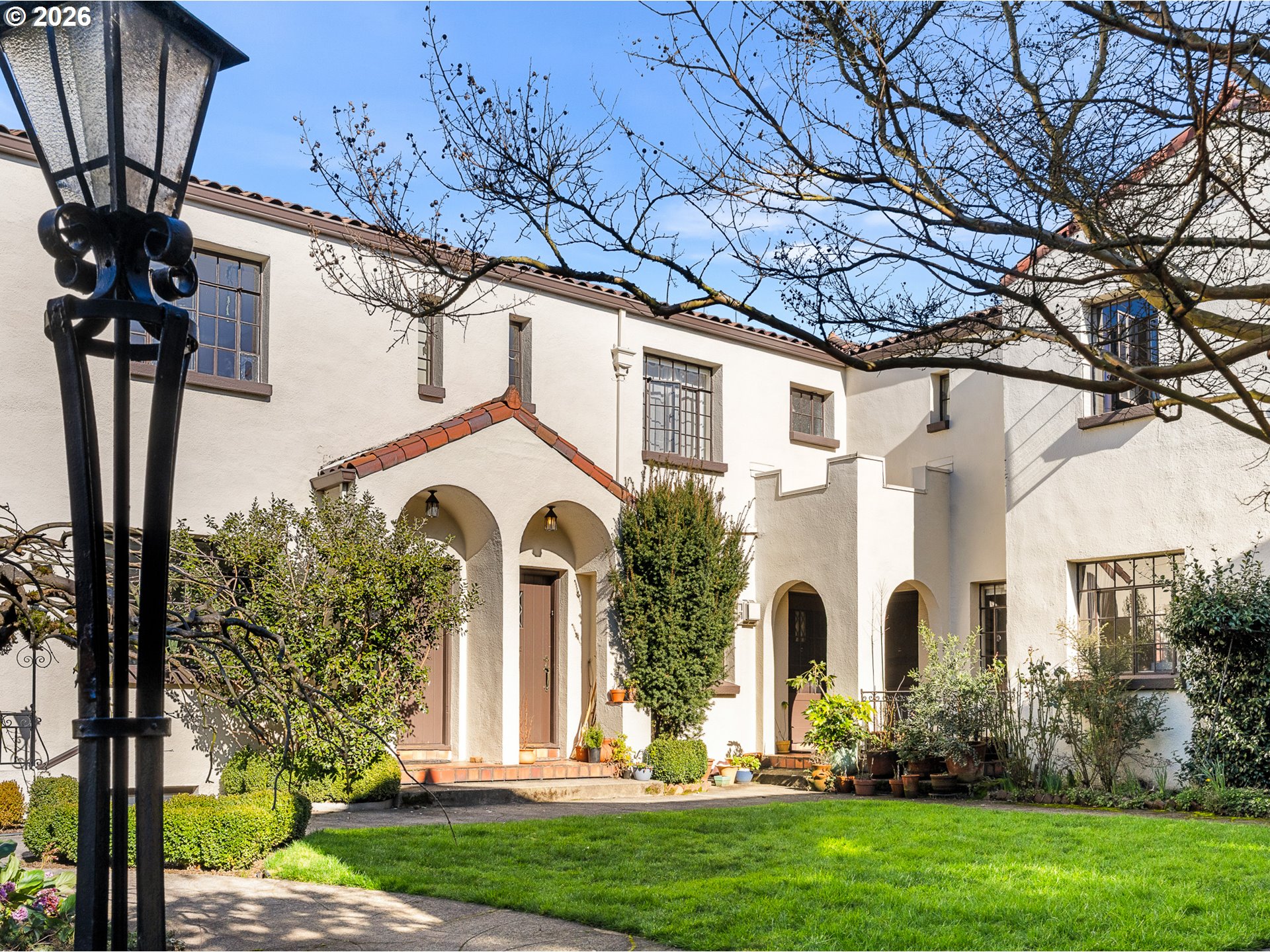 2325 NE FLANDERS ST 6