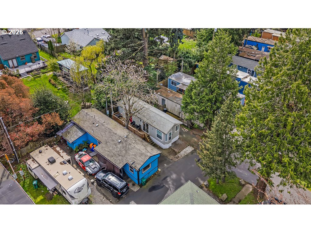 7120 NE LOMBARD ST 11