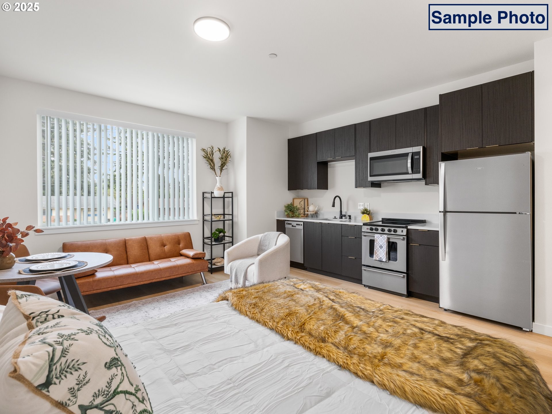 10985 E Burnside ST 3