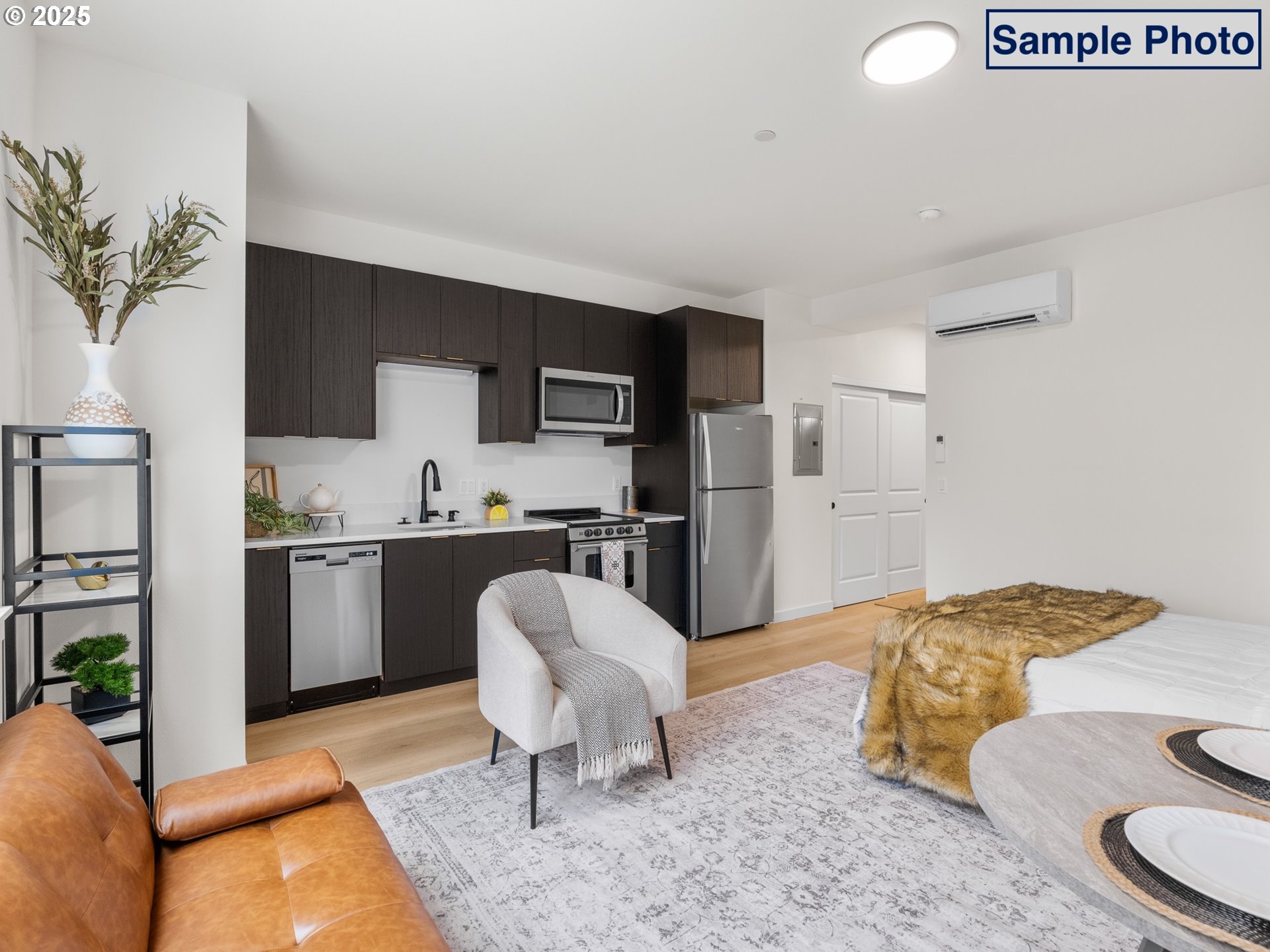 10985 E Burnside ST 3