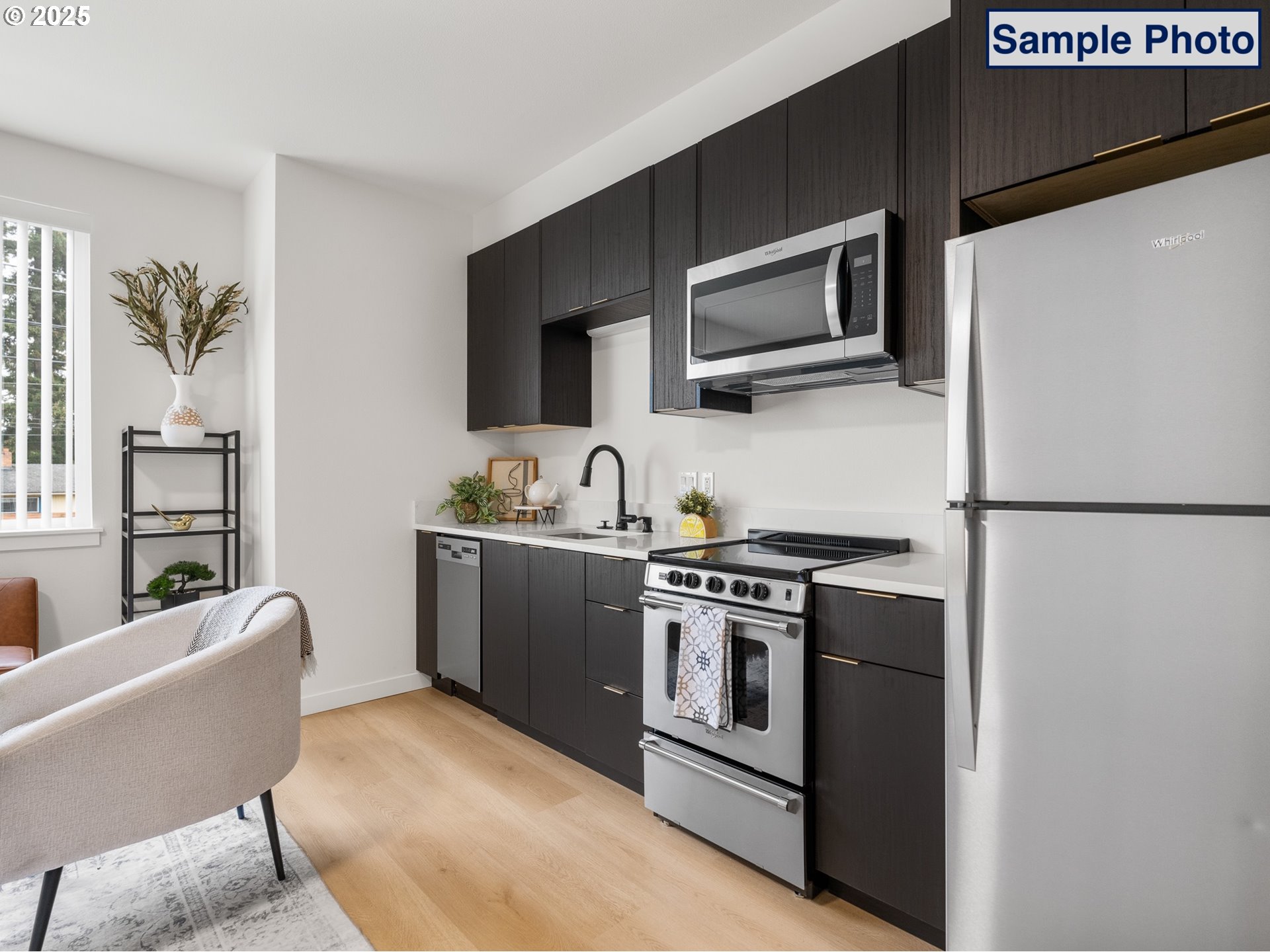 10985 E Burnside ST 3